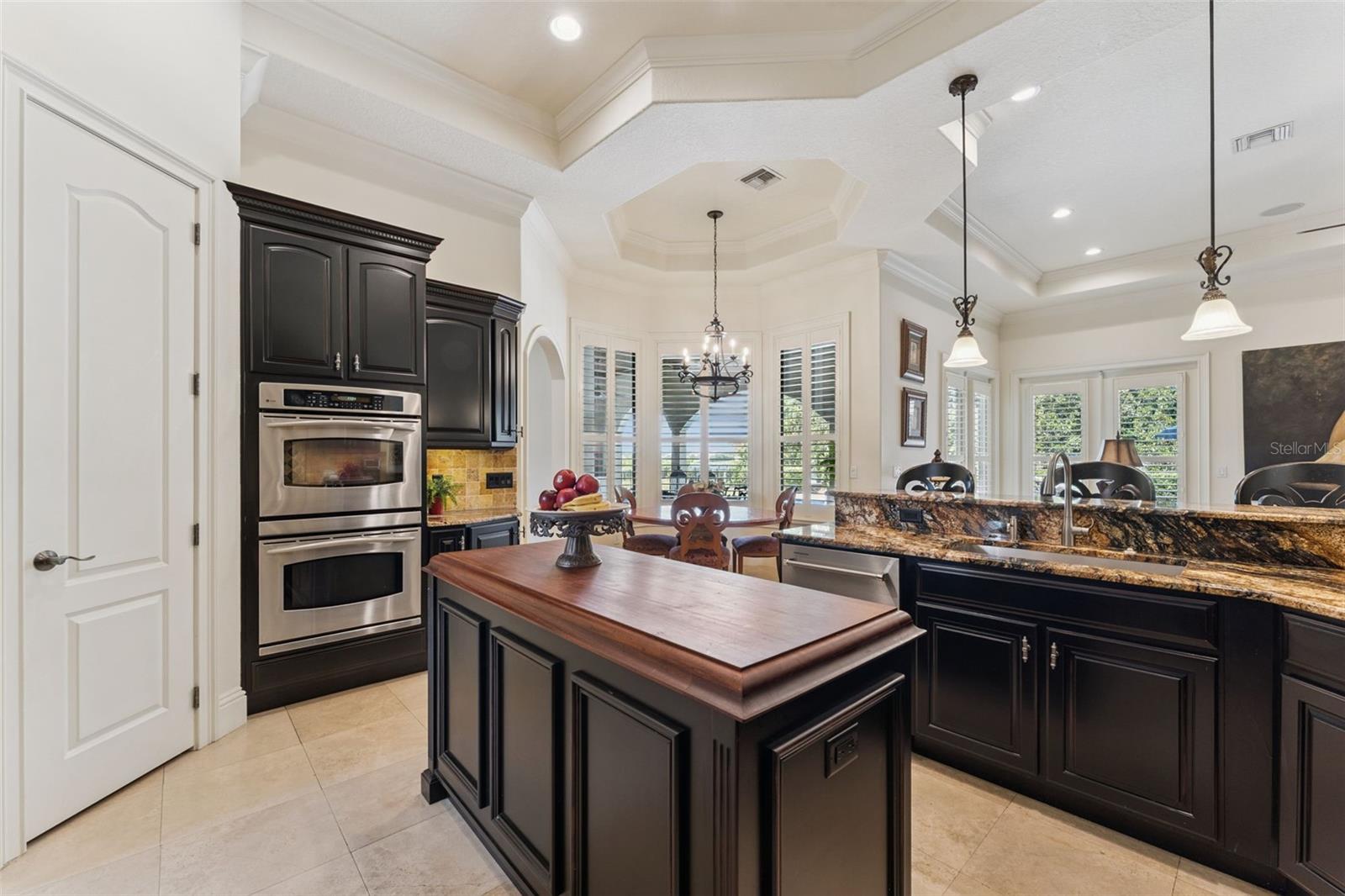 Windermere, Florida, 34786, United States, 5 Bedrooms Bedrooms, ,4 BathroomsBathrooms,Residential,Pending,2052045