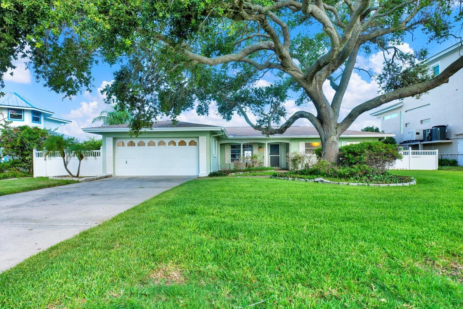 Largo, Florida, 33770, United States, 3 Bedrooms Bedrooms, ,2 BathroomsBathrooms,Residential,Active,2052103