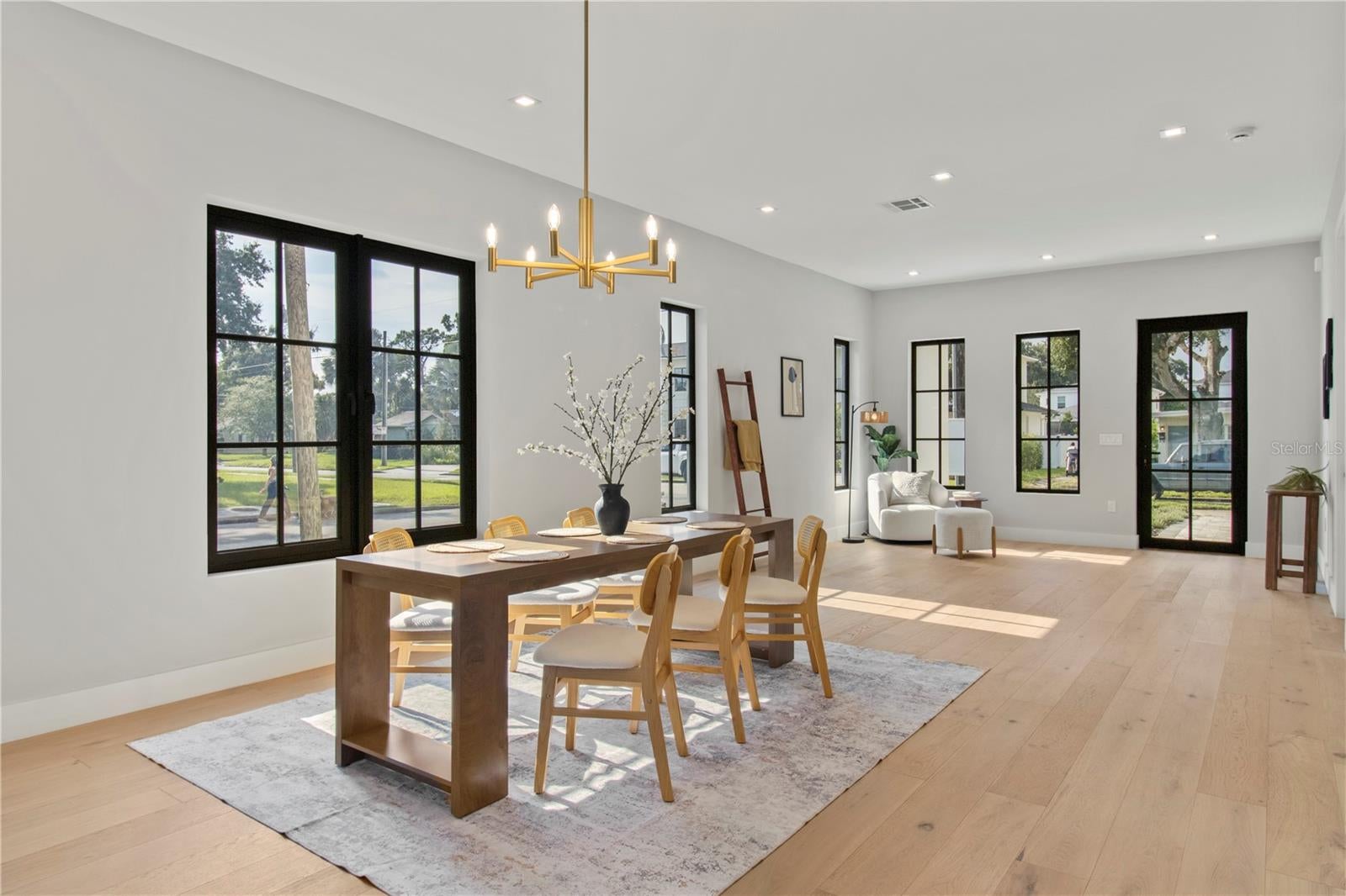 Orlando, Florida, 32804, United States, 5 Bedrooms Bedrooms, ,5 BathroomsBathrooms,Residential,Active,1905097