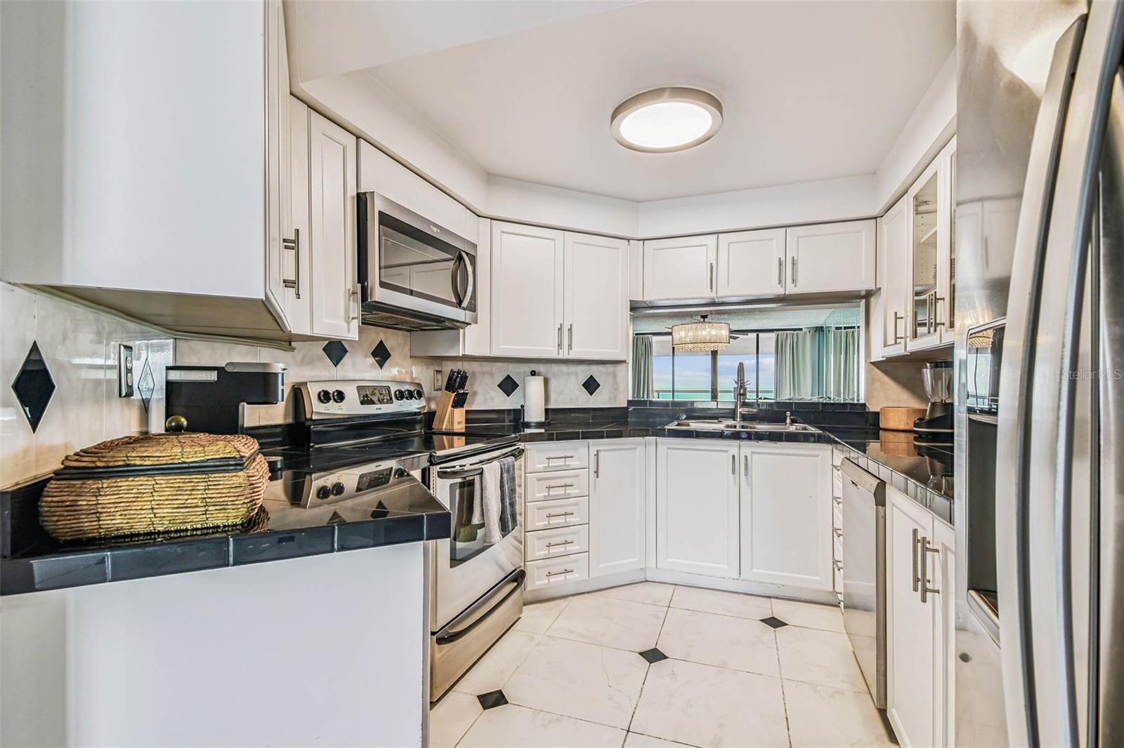 Clearwater Beach, Florida, 33767, United States, 2 Bedrooms Bedrooms, ,3 BathroomsBathrooms,Residential,Active,1919072