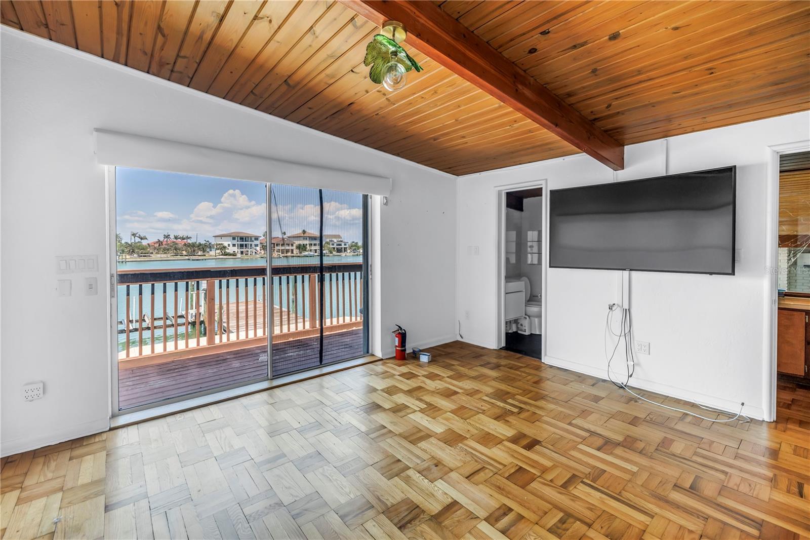 Treasure Island, Florida, 33706, United States, ,4 BathroomsBathrooms,Residential,Active,1808105