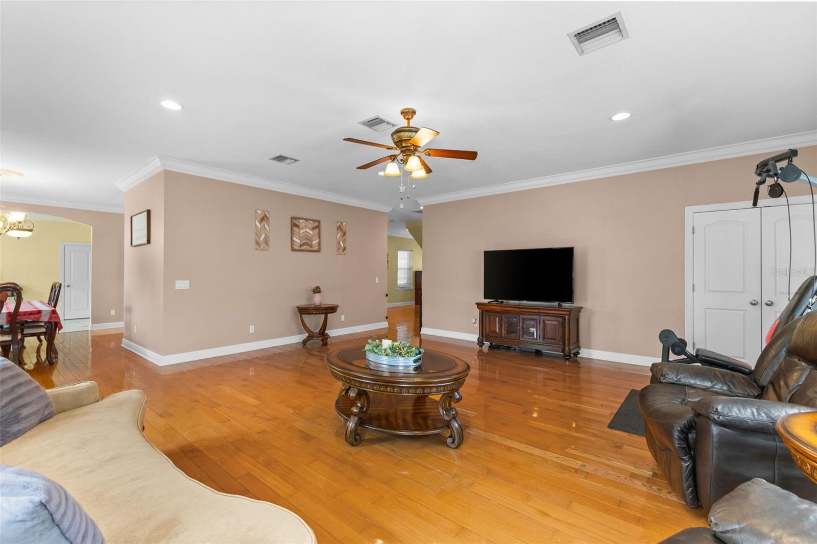 Plant City, Florida, 33567, United States, 5 Bedrooms Bedrooms, ,3 BathroomsBathrooms,Residential,Active,2007196