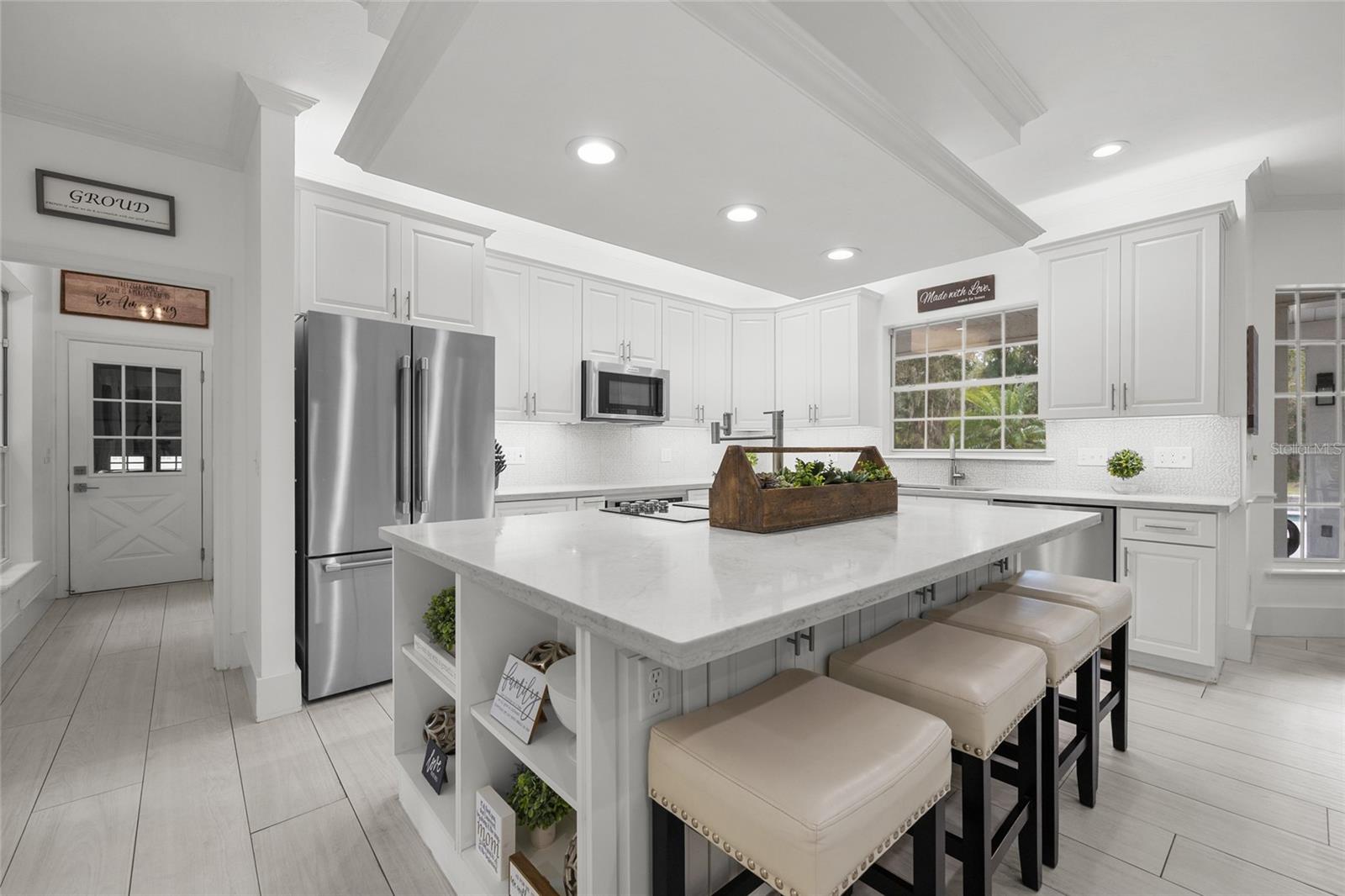 Alachua, Florida, 32615, United States, 5 Bedrooms Bedrooms, ,7 BathroomsBathrooms,Residential,Active,2009170