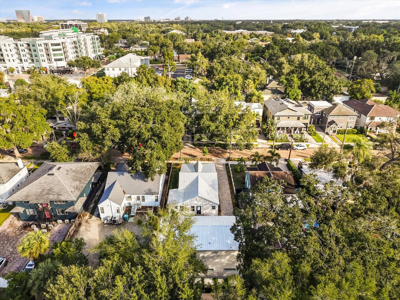 Orlando, Florida, 32801, United States, 4 Bedrooms Bedrooms, ,3 BathroomsBathrooms,Residential,Active,1972164