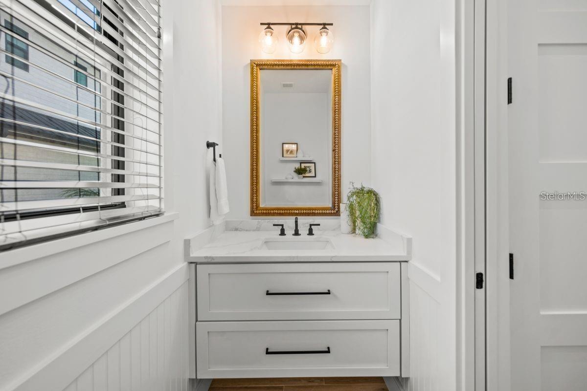 Sarasota, Florida, 34242, United States, 7 Bedrooms Bedrooms, ,8 BathroomsBathrooms,Residential,Active,1773223