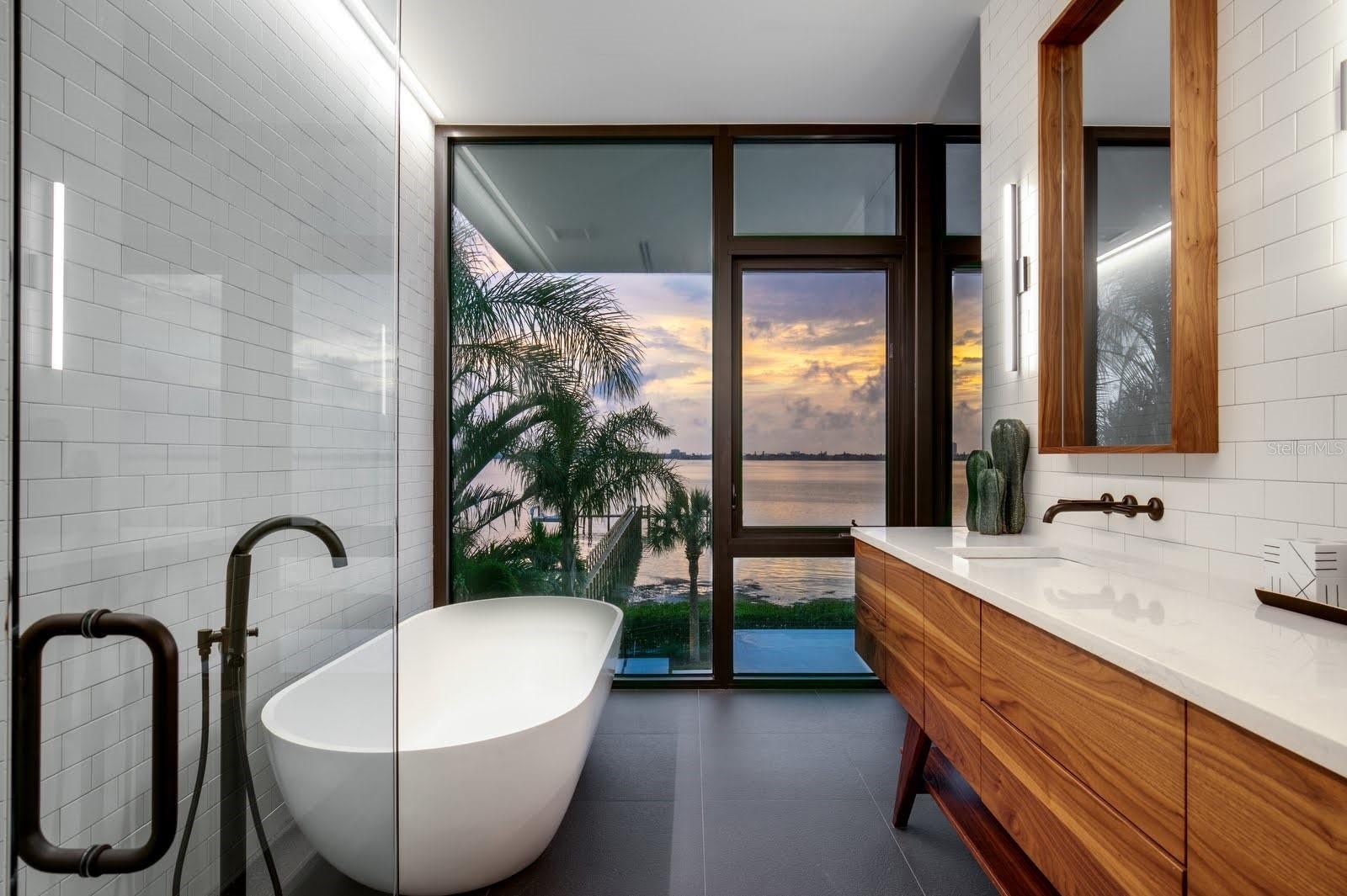 Sarasota, Florida, 34239, United States, 5 Bedrooms Bedrooms, ,5 BathroomsBathrooms,Residential,Active,2011197