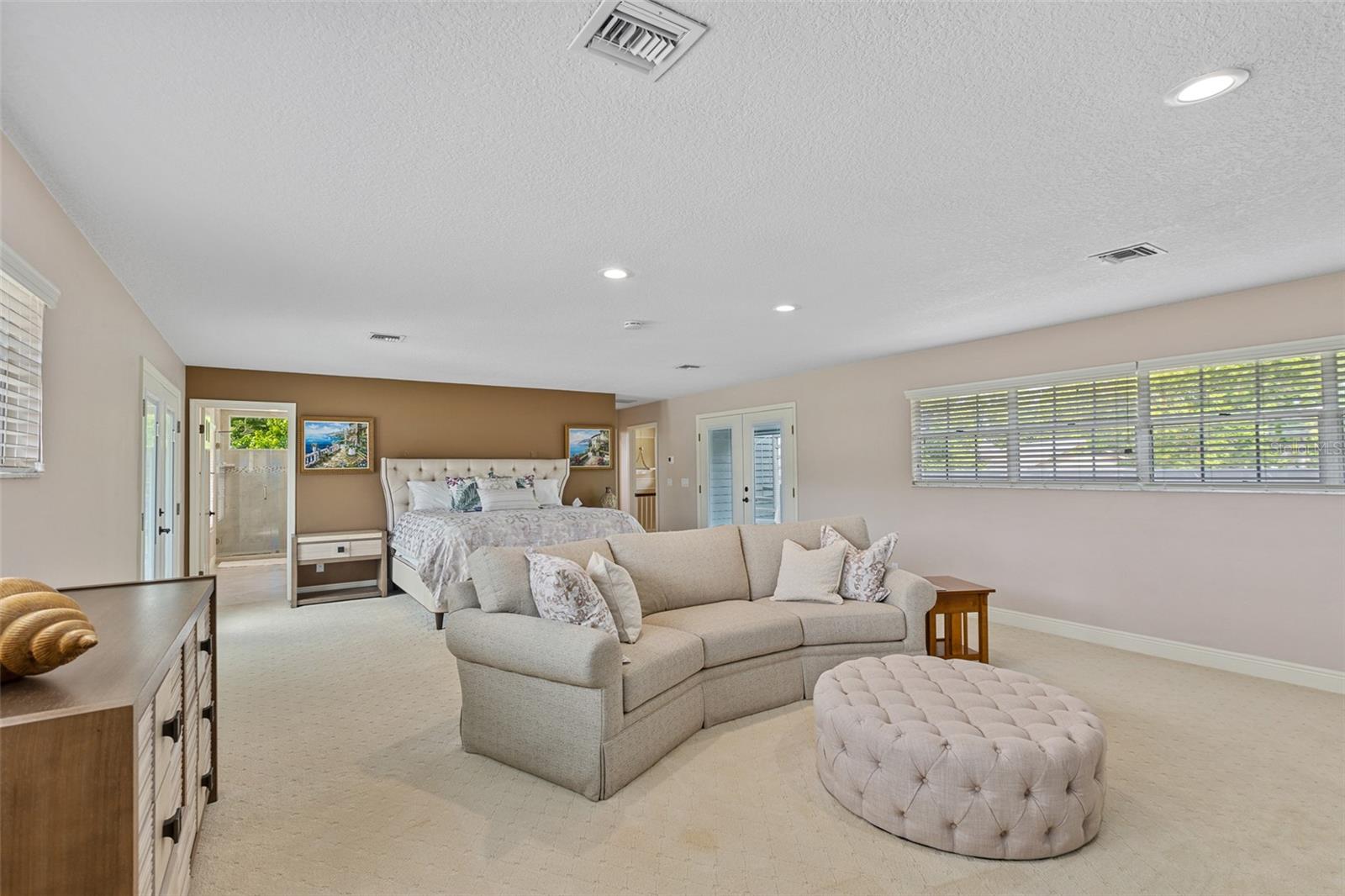 Port Orange, Florida, 32128, United States, 4 Bedrooms Bedrooms, ,6 BathroomsBathrooms,Residential,Active,1797944