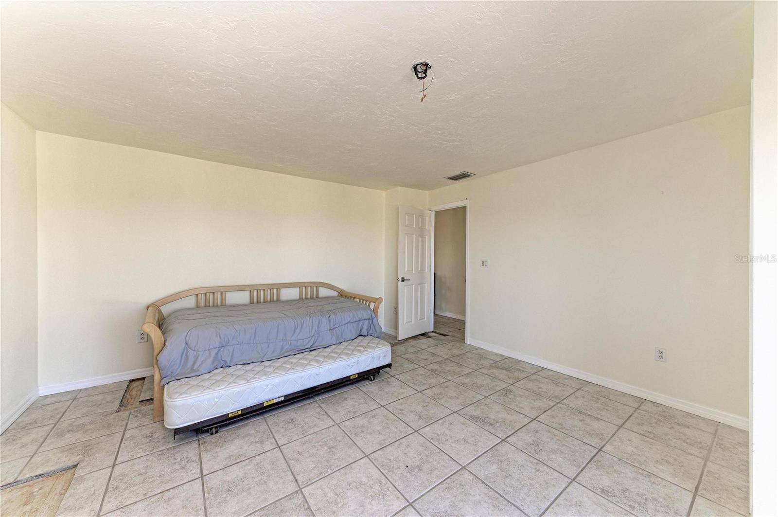 Anna Maria, Florida, 34216, United States, 4 Bedrooms Bedrooms, ,2 BathroomsBathrooms,Residential,Active,2018182