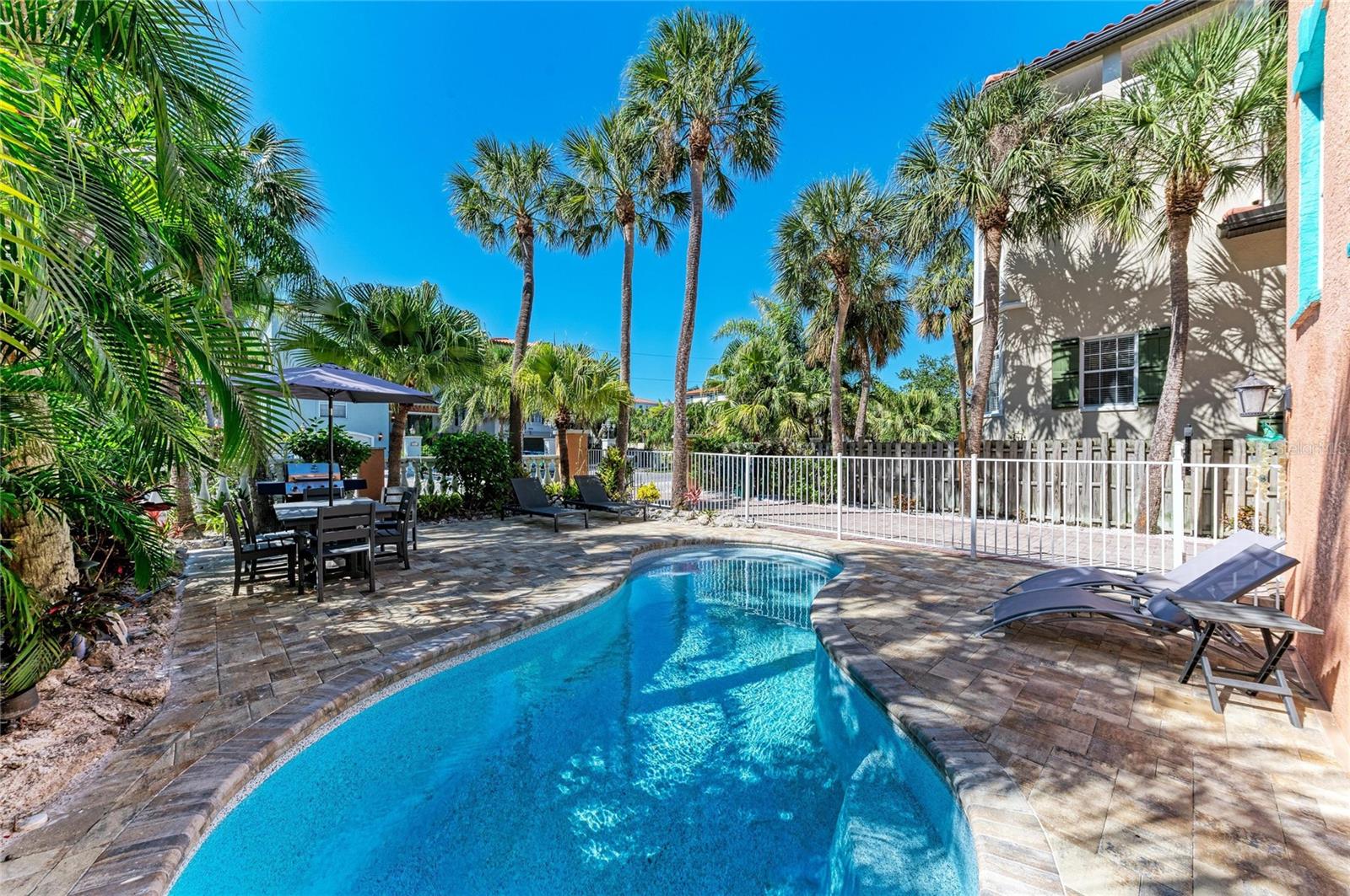 Holmes Beach, Florida, 34217, United States, 3 Bedrooms Bedrooms, ,3 BathroomsBathrooms,Residential,Active,1973325