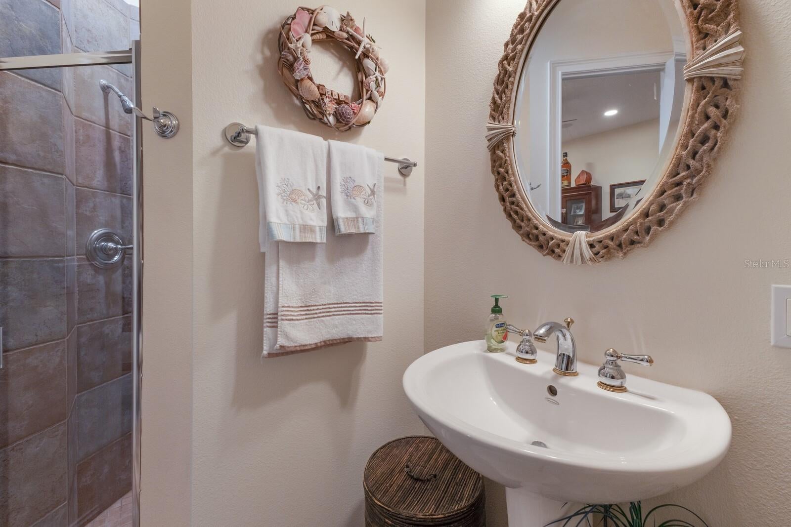 Palmetto, Florida, 34221, United States, 6 Bedrooms Bedrooms, ,6 BathroomsBathrooms,Residential,Active,1973552