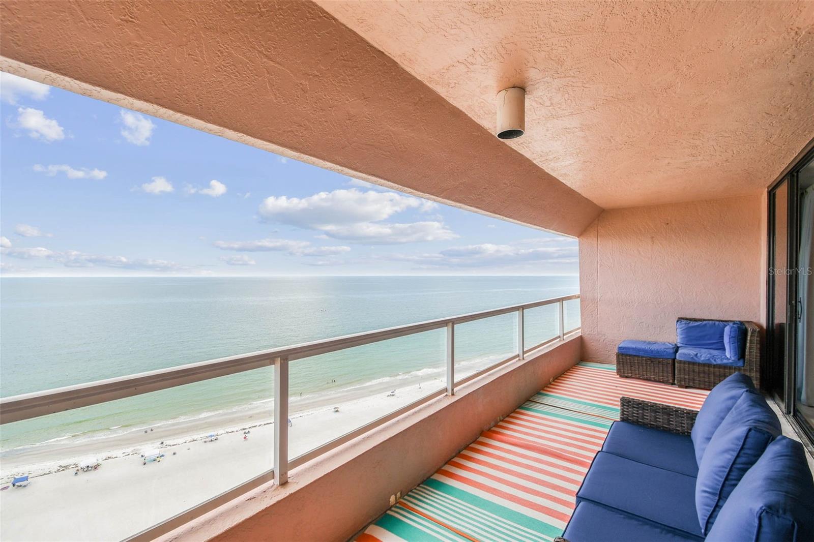 Clearwater Beach, Florida, 33767, United States, 2 Bedrooms Bedrooms, ,3 BathroomsBathrooms,Residential,Active,1919072