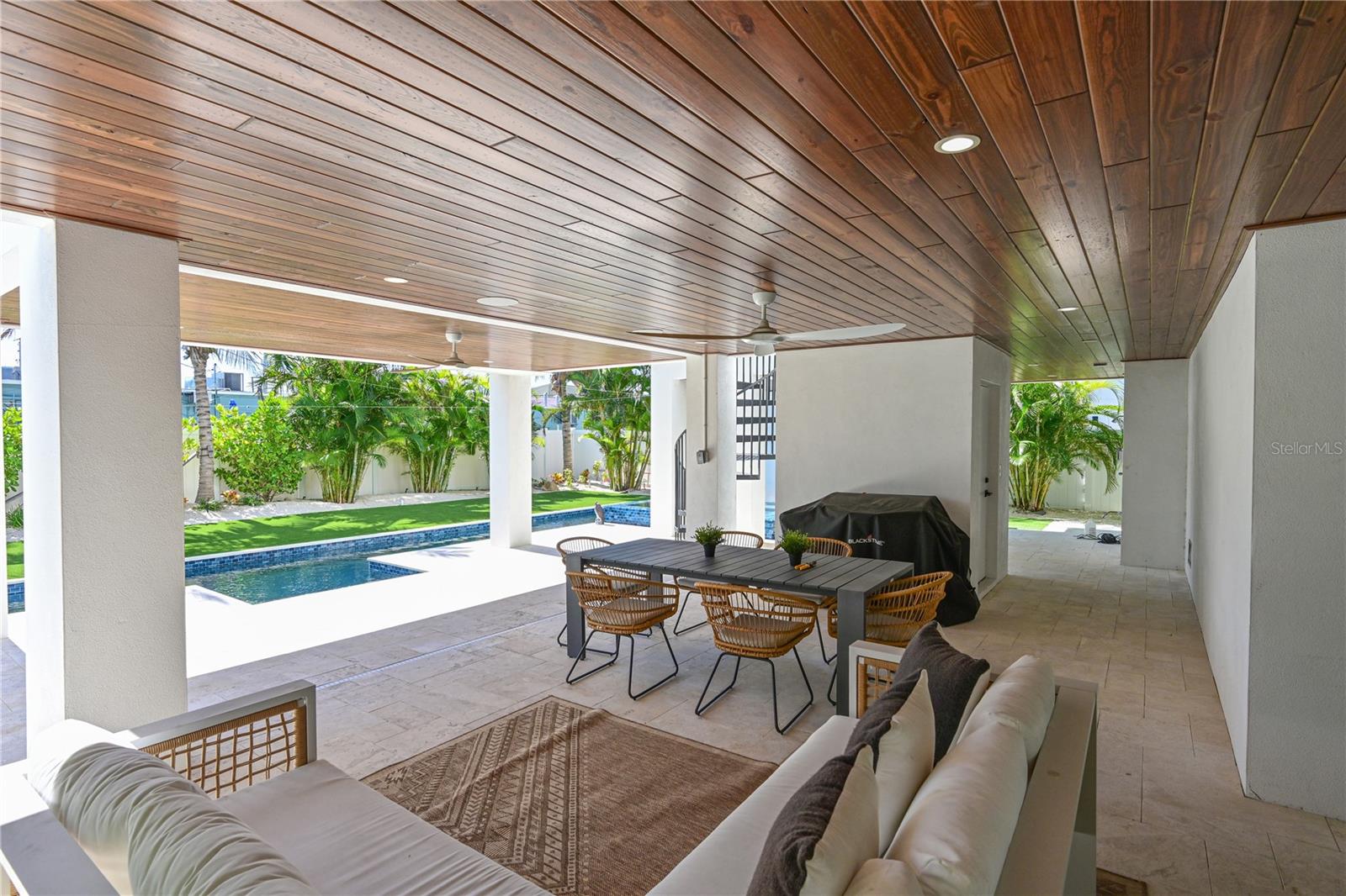 Holmes Beach, Florida, 34217, United States, 4 Bedrooms Bedrooms, ,4 BathroomsBathrooms,Residential,Active,1995267