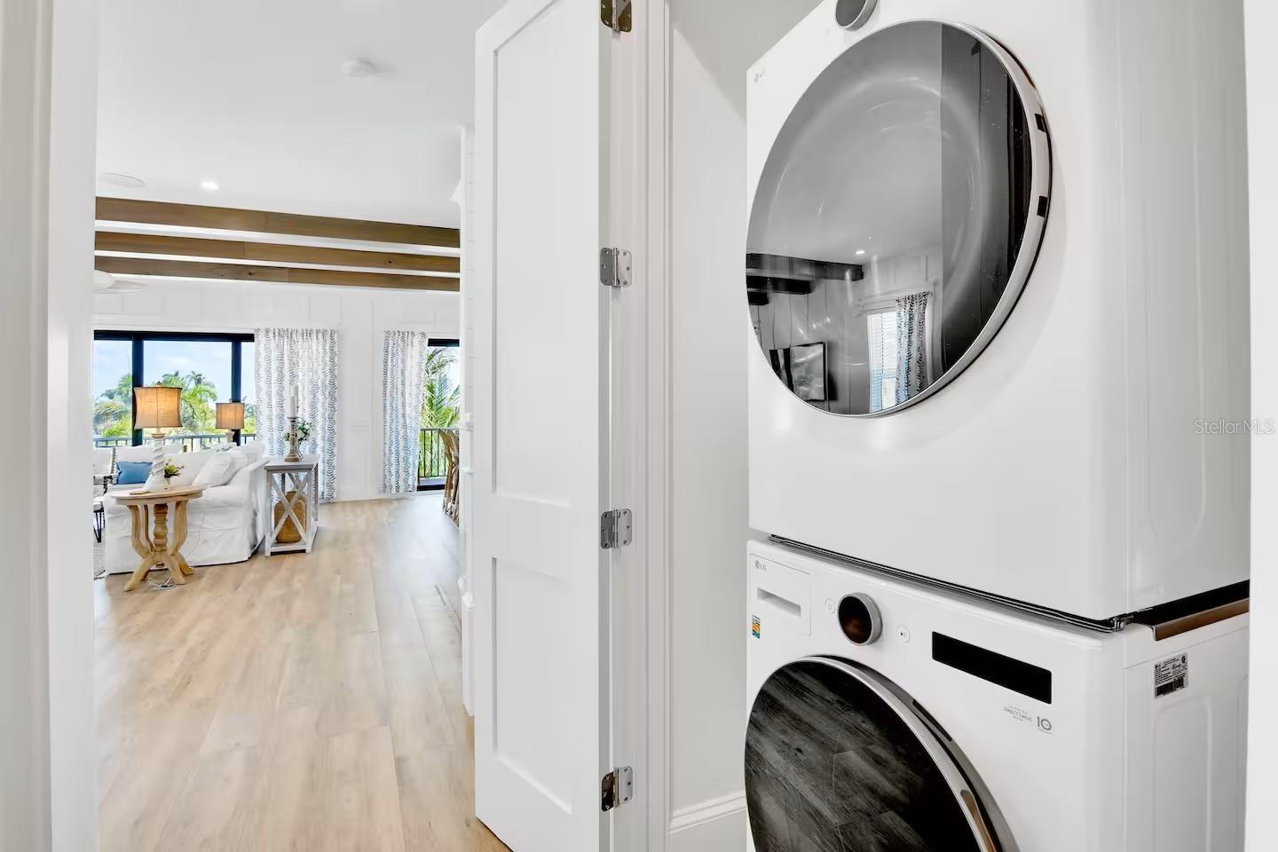 Bradenton Beach, Florida, 34217, United States, 7 Bedrooms Bedrooms, ,7 BathroomsBathrooms,Residential,Active,1971023