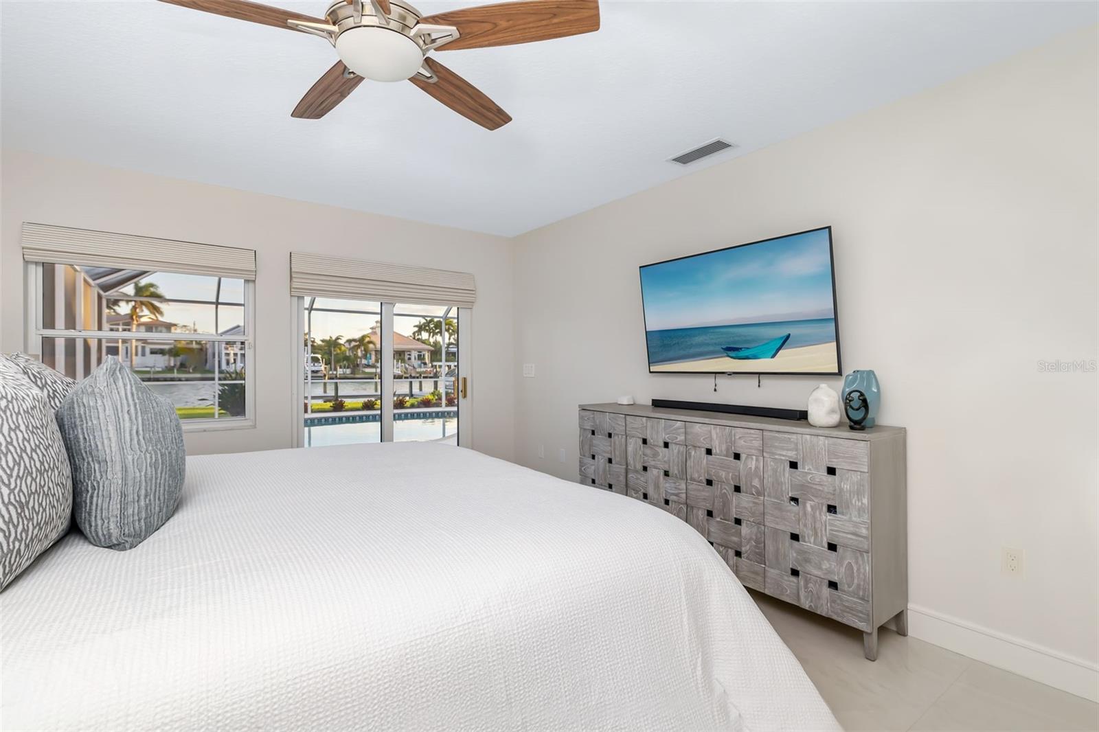 Sarasota, Florida, 34236, United States, 3 Bedrooms Bedrooms, ,4 BathroomsBathrooms,Residential,Active,2007150