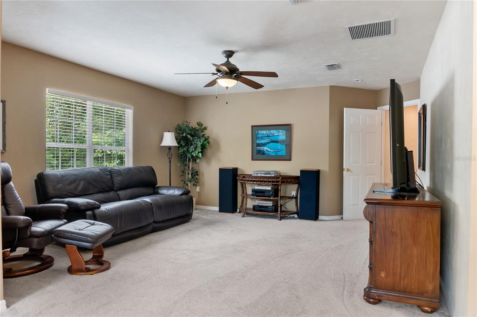 Gainesville, Florida, 32608, United States, ,5 BathroomsBathrooms,Residential,Active,1799404