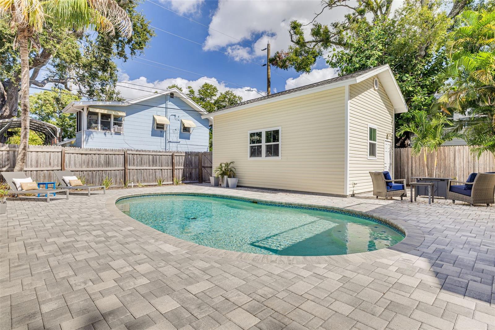 St Petersburg, Florida, 33704, United States, 4 Bedrooms Bedrooms, ,3 BathroomsBathrooms,Residential,Active,1968367