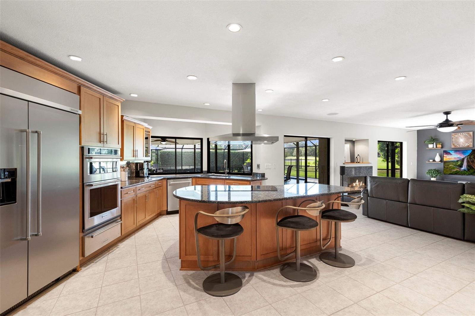 Clearwater, Florida, 33761, United States, 5 Bedrooms Bedrooms, ,3 BathroomsBathrooms,Residential,Active,1953689