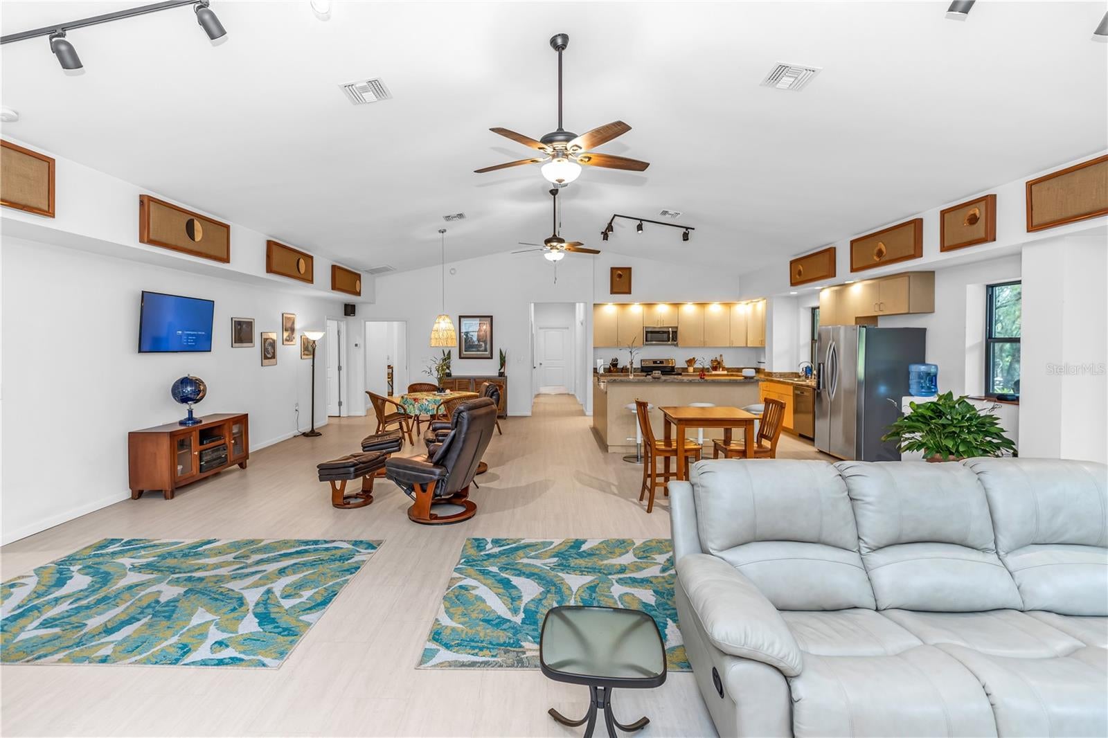 Crystal River, Florida, 34428, United States, 6 Bedrooms Bedrooms, ,5 BathroomsBathrooms,Residential,Active,1945058