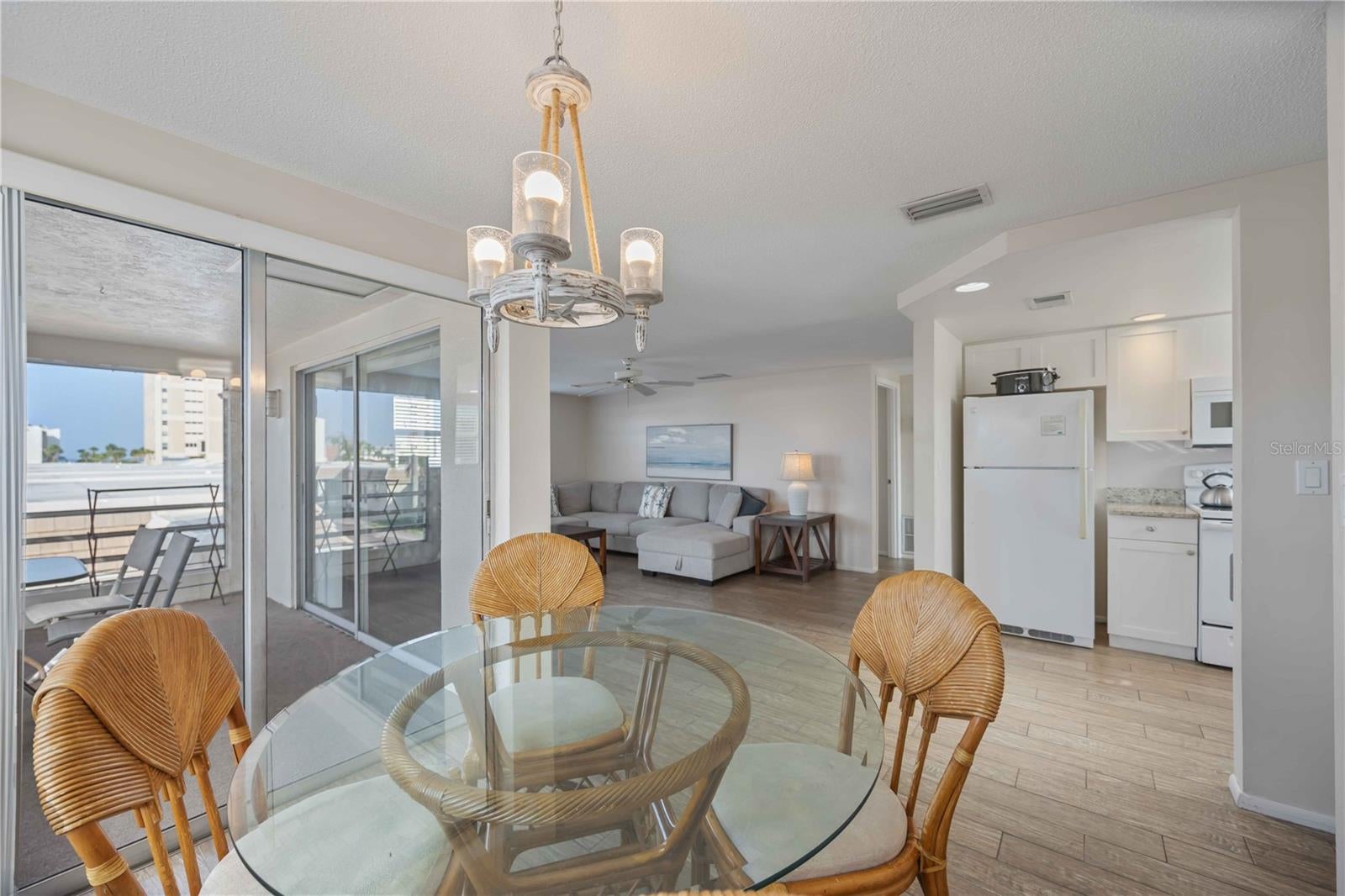 Sarasota, Florida, 34242, United States, 4 Bedrooms Bedrooms, ,3 BathroomsBathrooms,Residential,Active,1905468