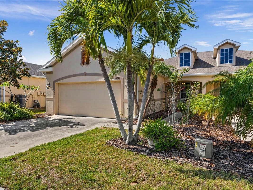 2231 BARRACUDA CT, HOLIDAY, FL 34691, photo 1 of 36