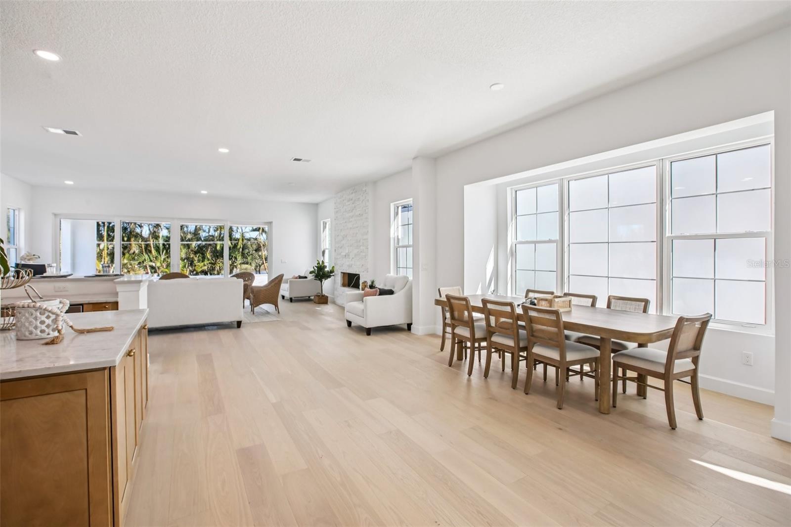 St Petersburg, Florida, 33704, United States, 4 Bedrooms Bedrooms, ,4 BathroomsBathrooms,Residential,Active,2006891