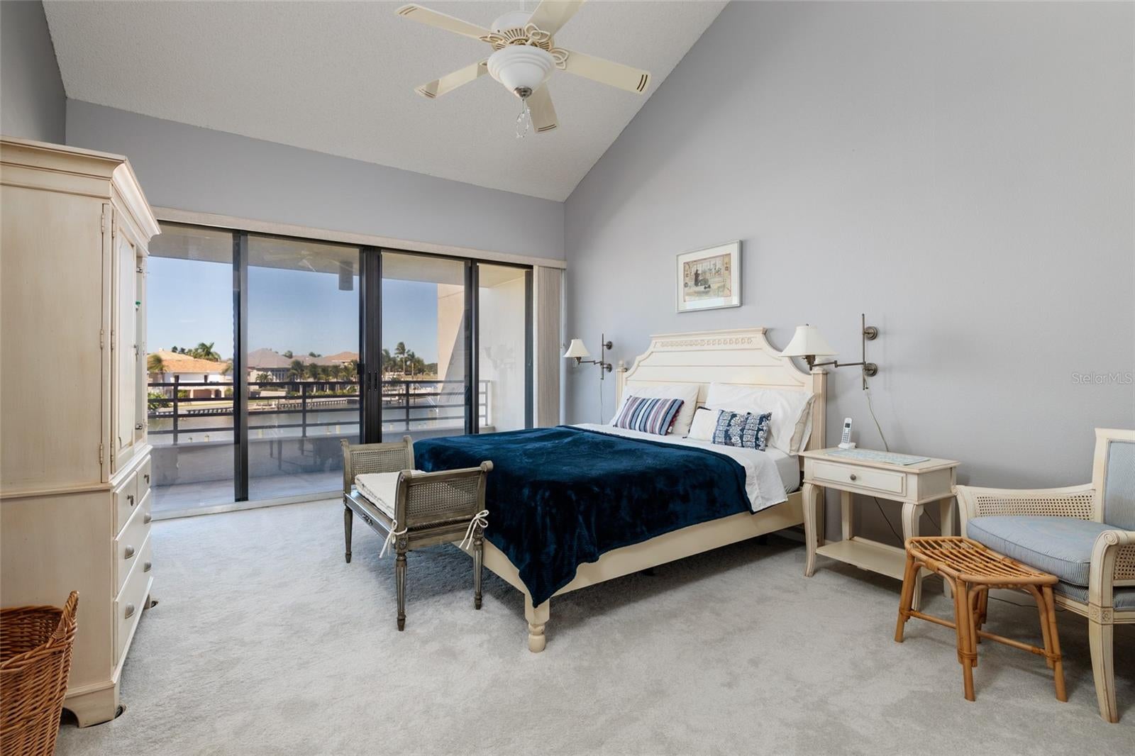 St Petersburg, Florida, 33707, United States, 4 Bedrooms Bedrooms, ,5 BathroomsBathrooms,Residential,Active,1985578