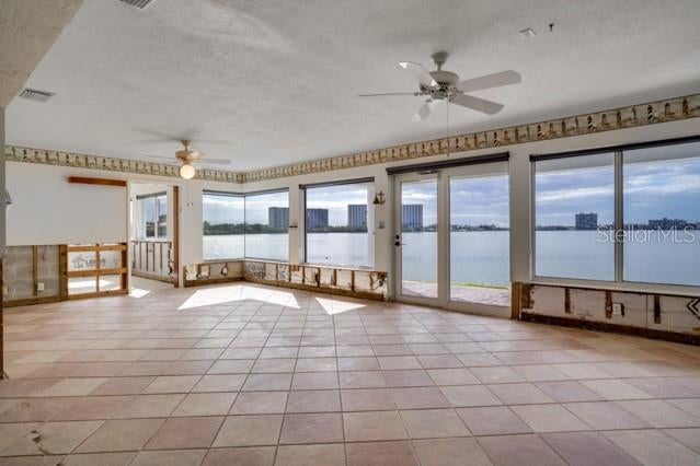 St Petersburg, Florida, 33707, United States, 4 Bedrooms Bedrooms, ,4 BathroomsBathrooms,Residential,Active,1987212
