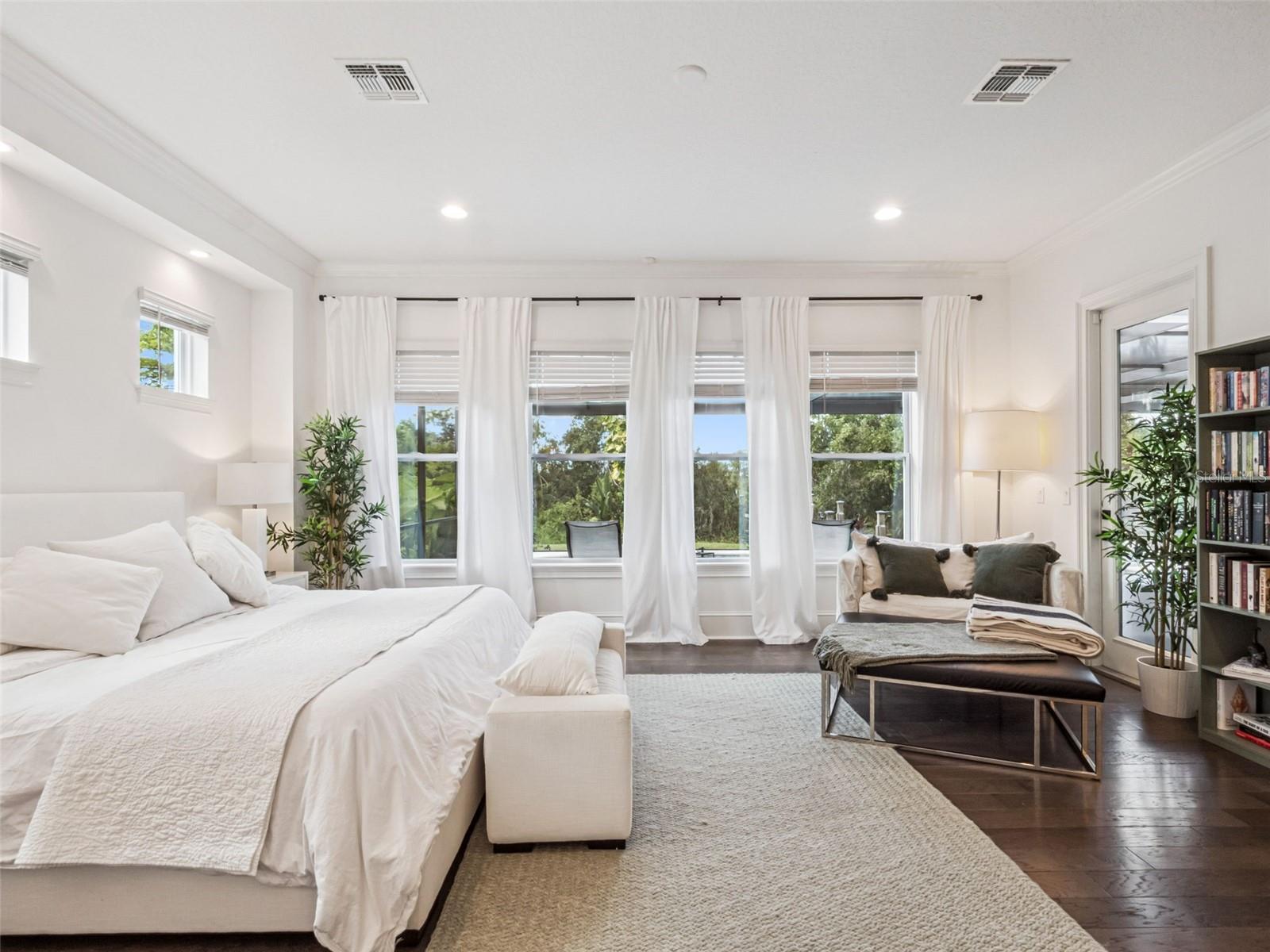 Winter Garden, Florida, 34787, United States, 5 Bedrooms Bedrooms, ,5 BathroomsBathrooms,Residential,Active,1969652