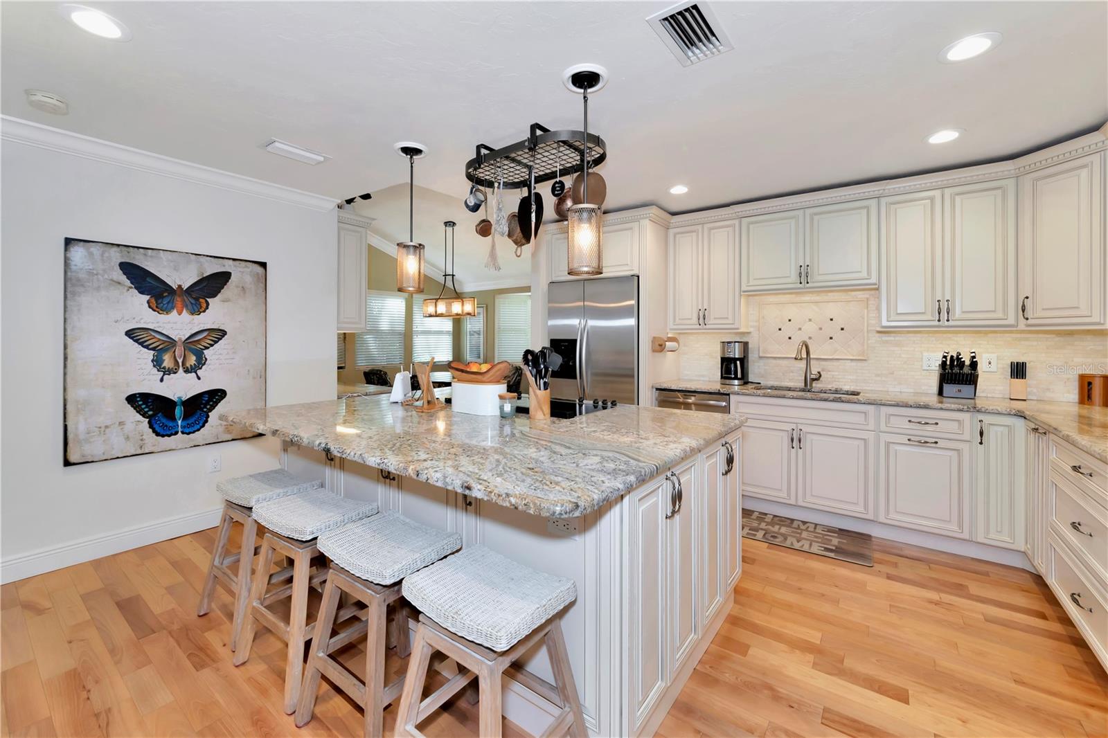 Sarasota, Florida, 34232, United States, 5 Bedrooms Bedrooms, ,3 BathroomsBathrooms,Residential,Active,1953667