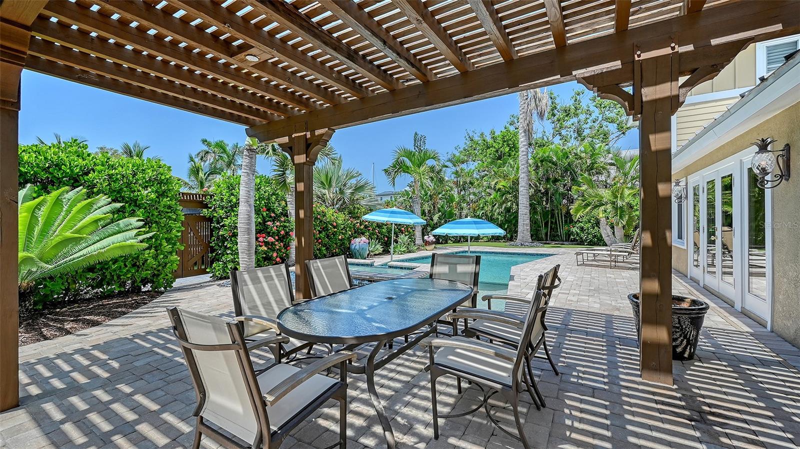 Longboat Key, Florida, 34228, United States, 4 Bedrooms Bedrooms, ,4 BathroomsBathrooms,Residential,Active,1926682