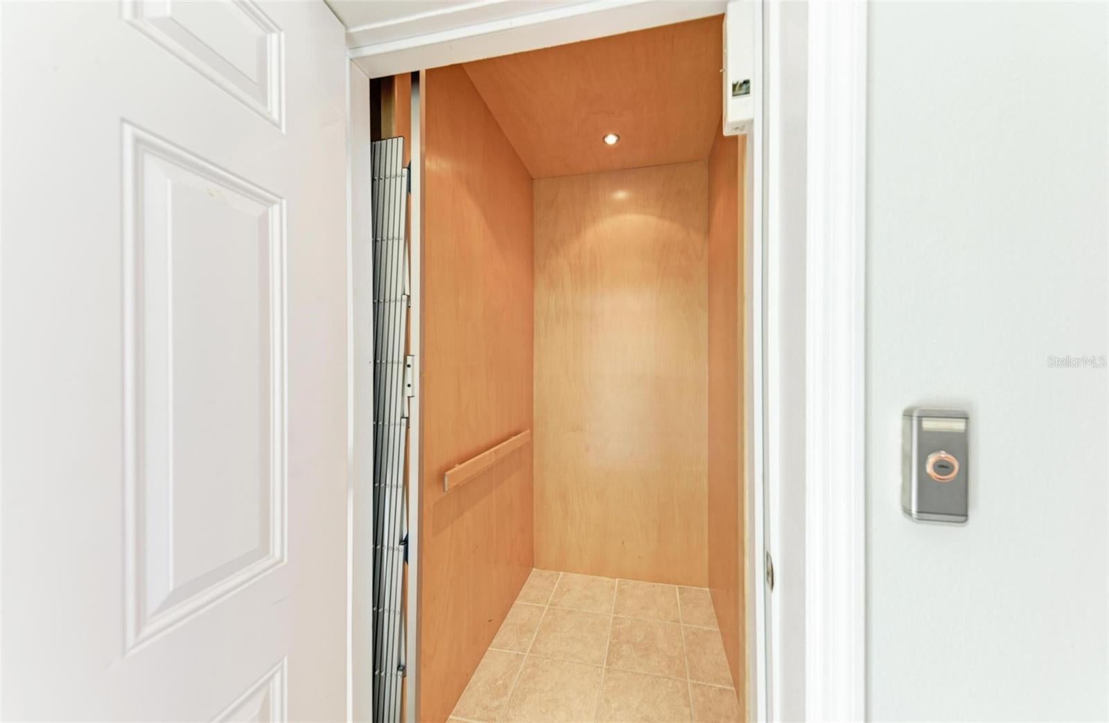 Holmes Beach, Florida, 34217, United States, 3 Bedrooms Bedrooms, ,3 BathroomsBathrooms,Residential,Active,1996696