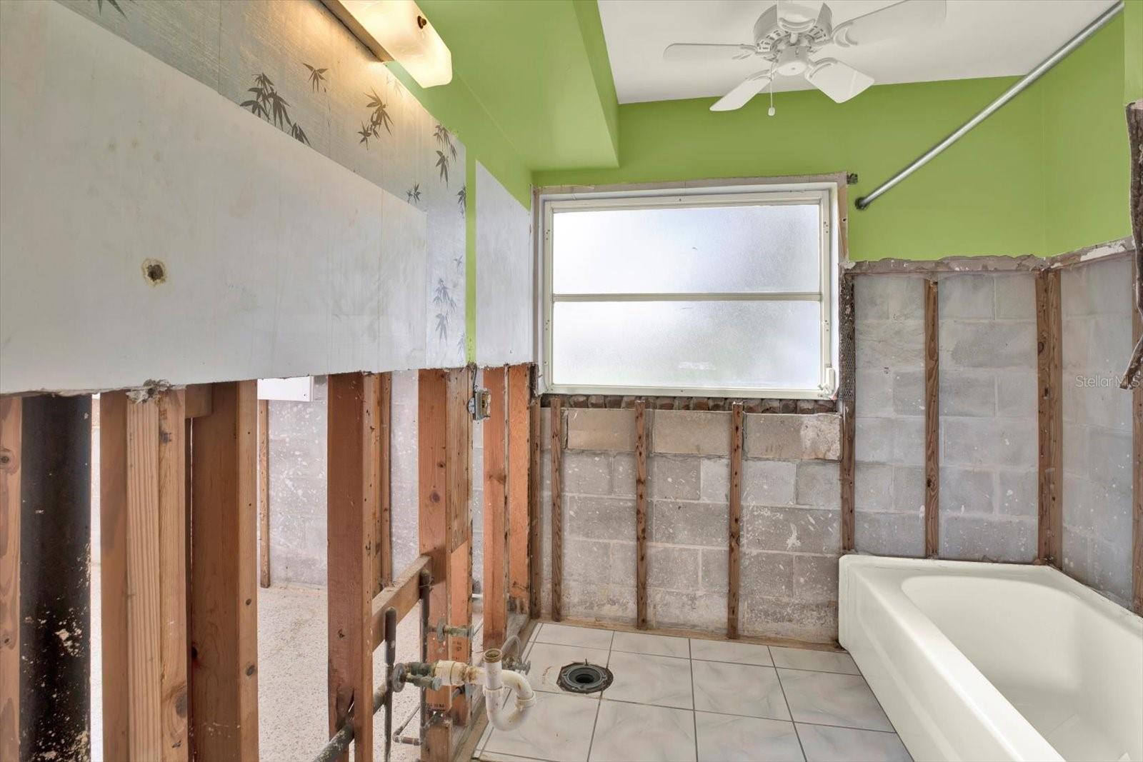 Largo, Florida, 33770, United States, 3 Bedrooms Bedrooms, ,2 BathroomsBathrooms,Residential,Active,2052103