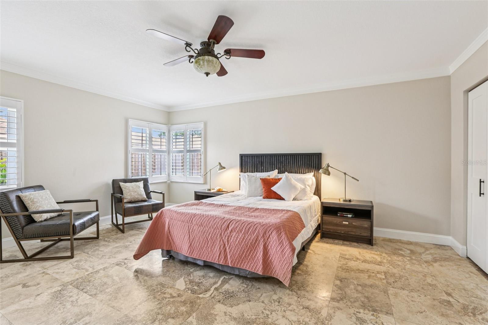 St Petersburg, Florida, 33705, United States, 4 Bedrooms Bedrooms, ,4 BathroomsBathrooms,Residential,Active,1927682