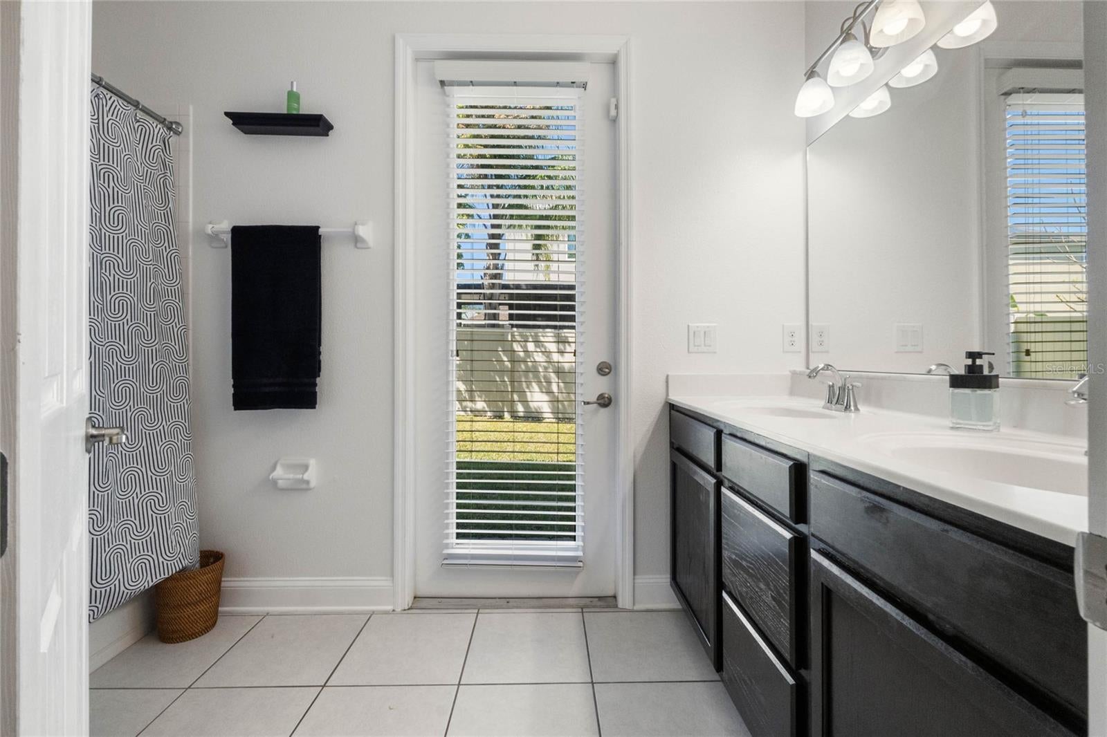 Winter Garden, Florida, 34787, United States, 5 Bedrooms Bedrooms, ,5 BathroomsBathrooms,Residential,Active,1742084