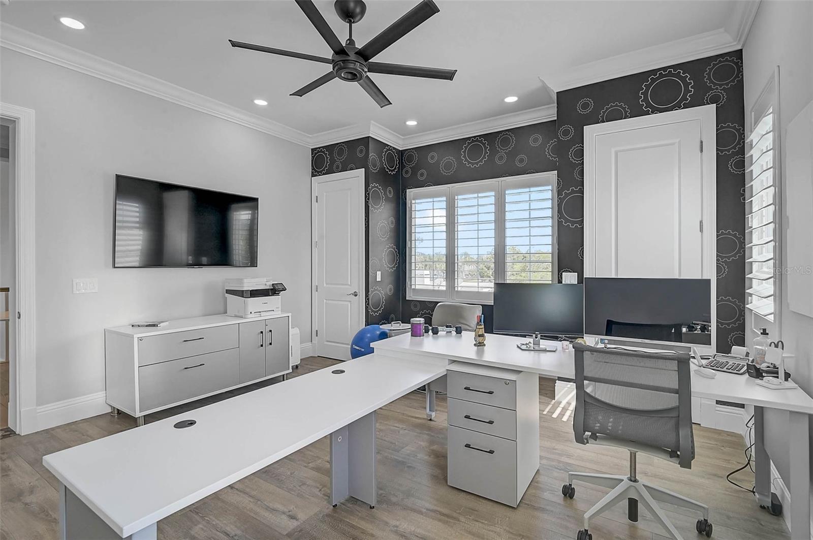 Sarasota, Florida, 34236, United States, 5 Bedrooms Bedrooms, ,6 BathroomsBathrooms,Residential,Active,1972132