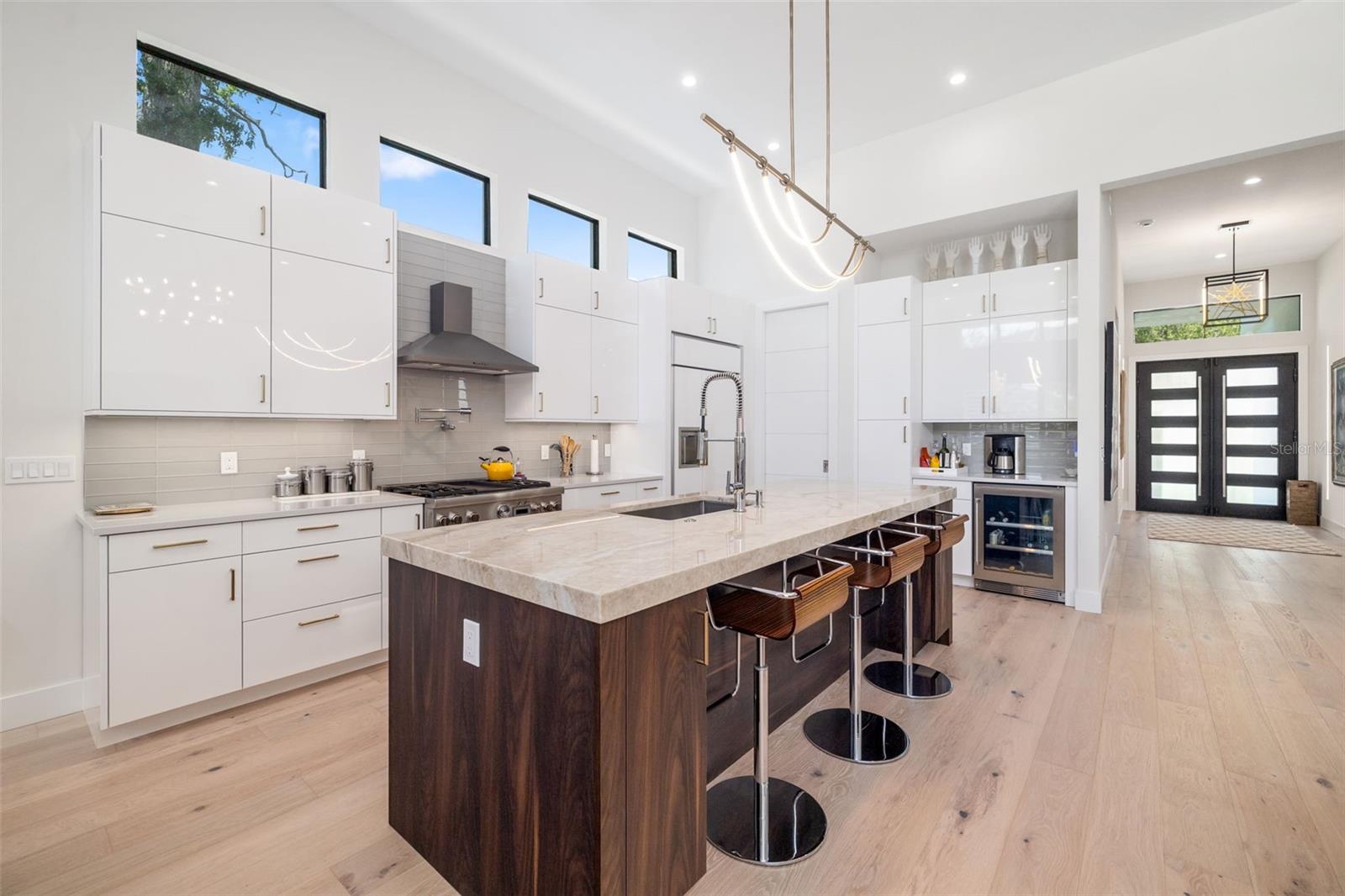 Sarasota, Florida, 34231, United States, 4 Bedrooms Bedrooms, ,5 BathroomsBathrooms,Residential,Active,1773507