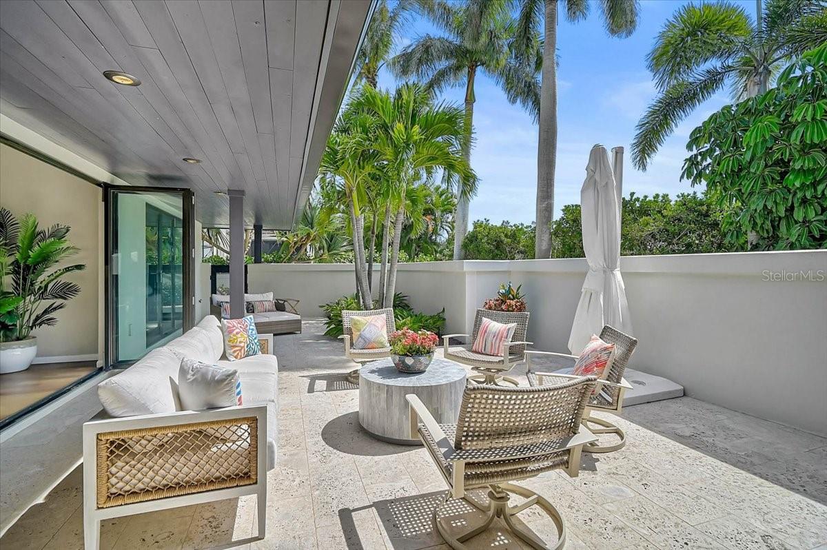 Sarasota, Florida, 34236, United States, 2 Bedrooms Bedrooms, ,4 BathroomsBathrooms,Residential,Active,2044994