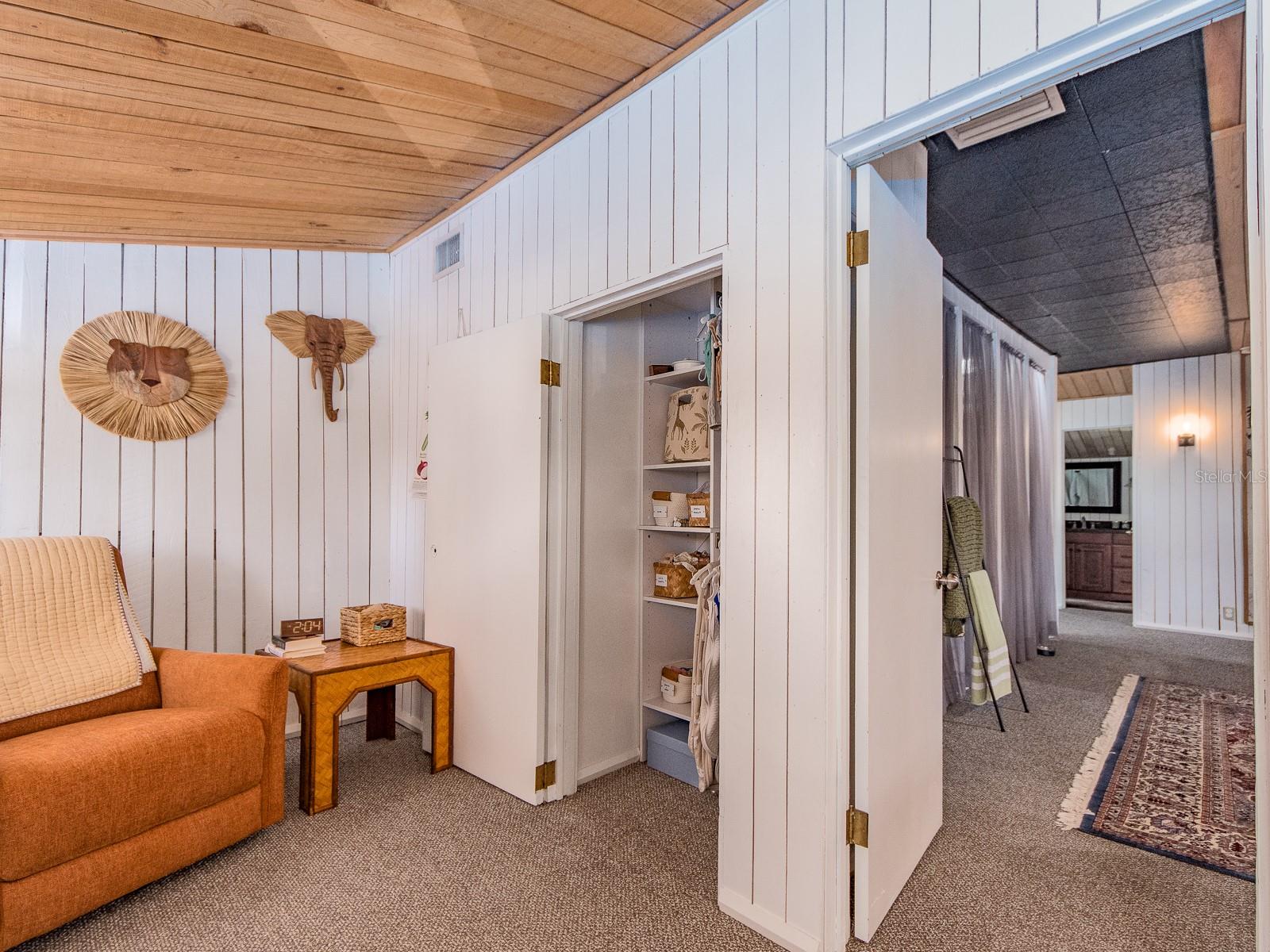 St Petersburg, Florida, 33705, United States, 6 Bedrooms Bedrooms, ,4 BathroomsBathrooms,Residential,Active,1986869