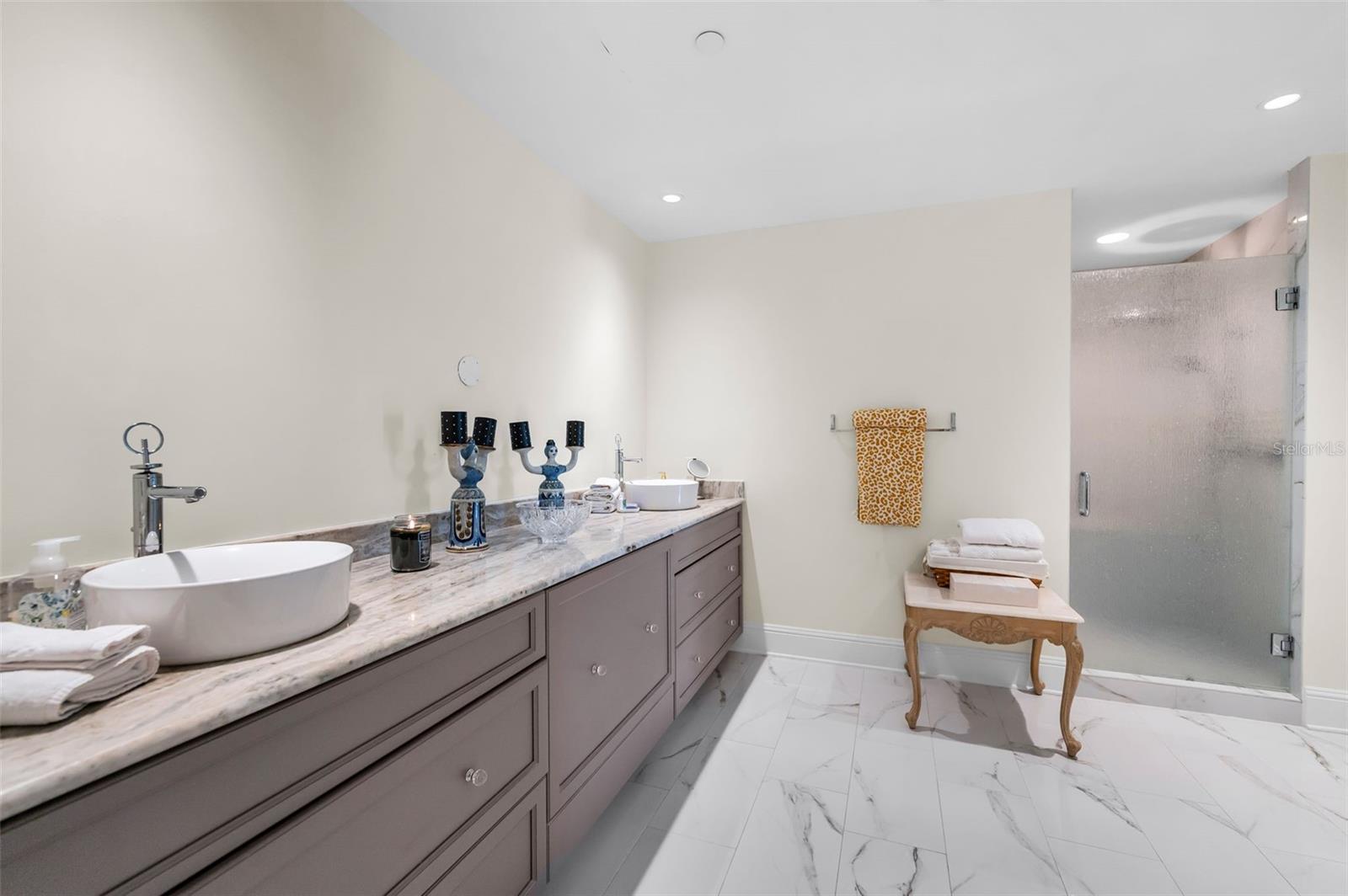 Clearwater, Florida, 33756, United States, 3 Bedrooms Bedrooms, ,3 BathroomsBathrooms,Residential,Active,1941332