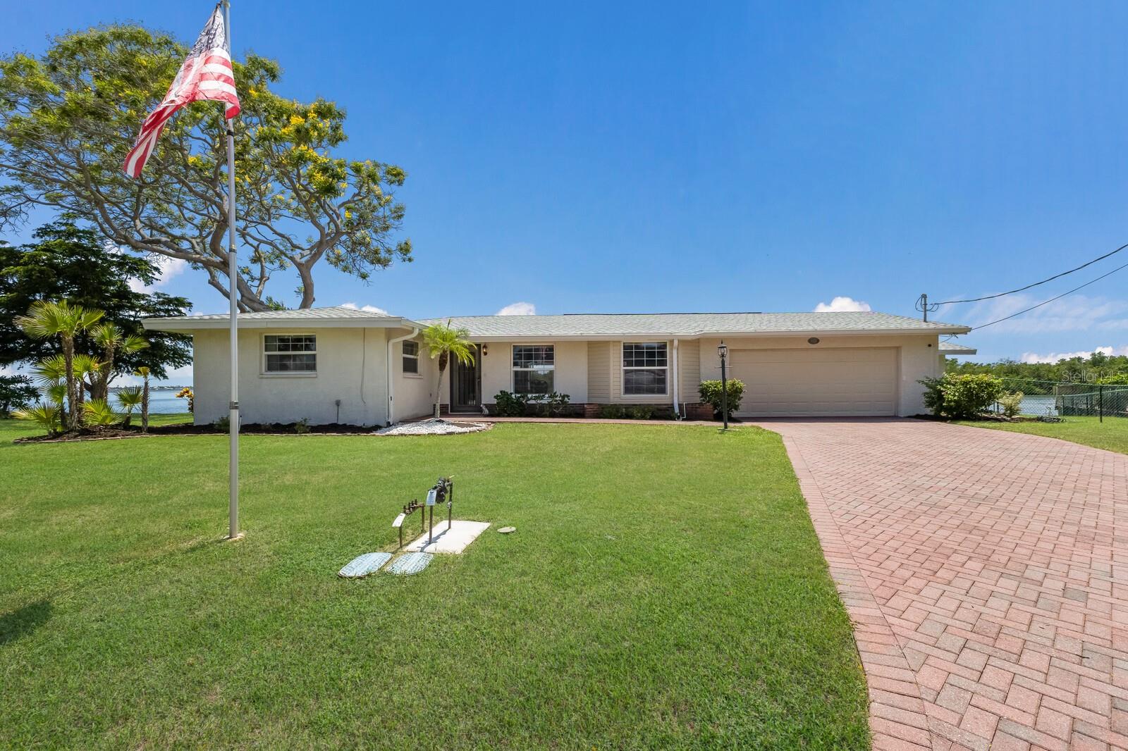 Bradenton, Florida, 34209, United States, 3 Bedrooms Bedrooms, ,3 BathroomsBathrooms,Residential,Active,1913020