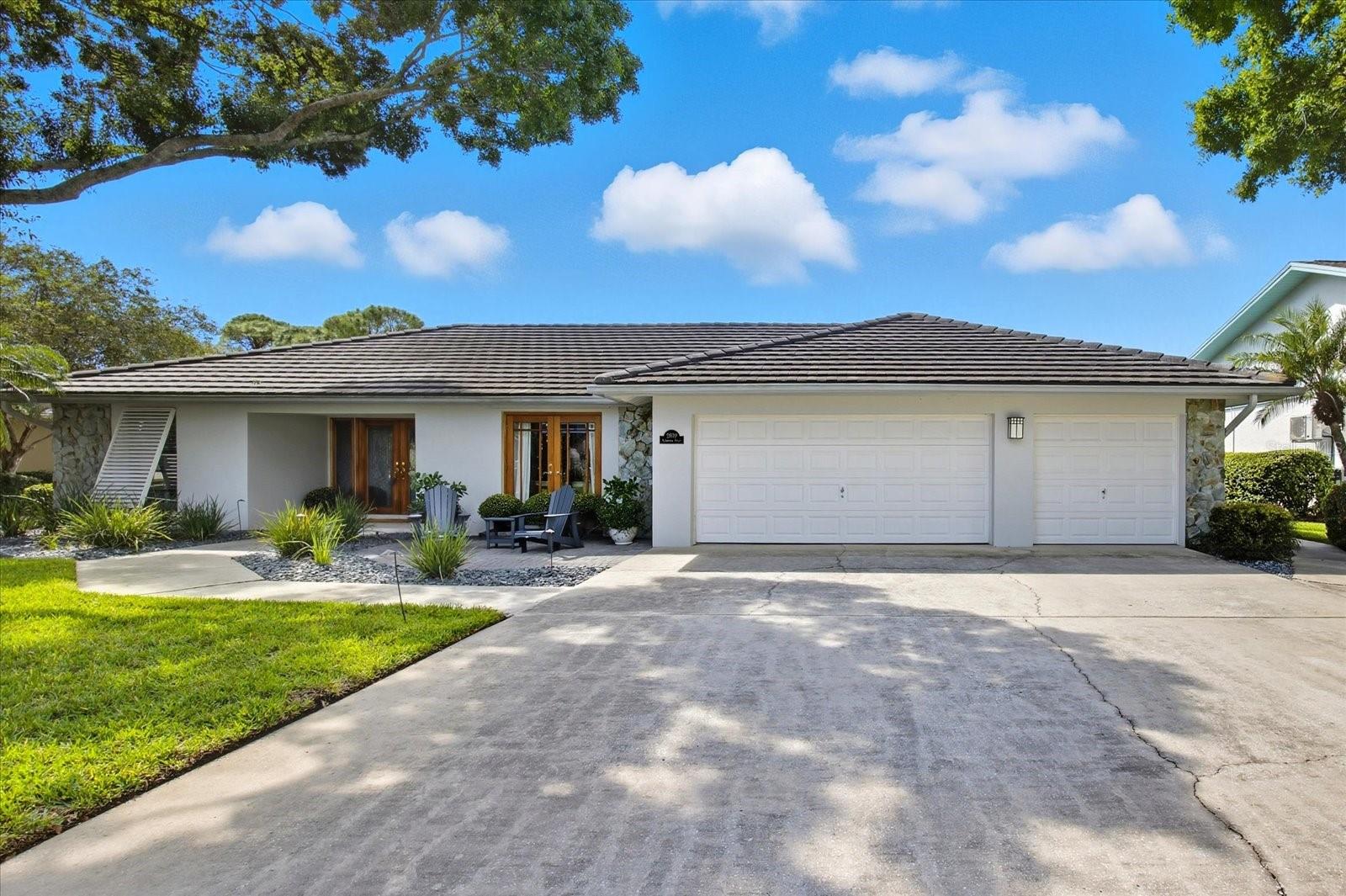 Clearwater, Florida, 33762, United States, 4 Bedrooms Bedrooms, ,3 BathroomsBathrooms,Residential,Active,1998569