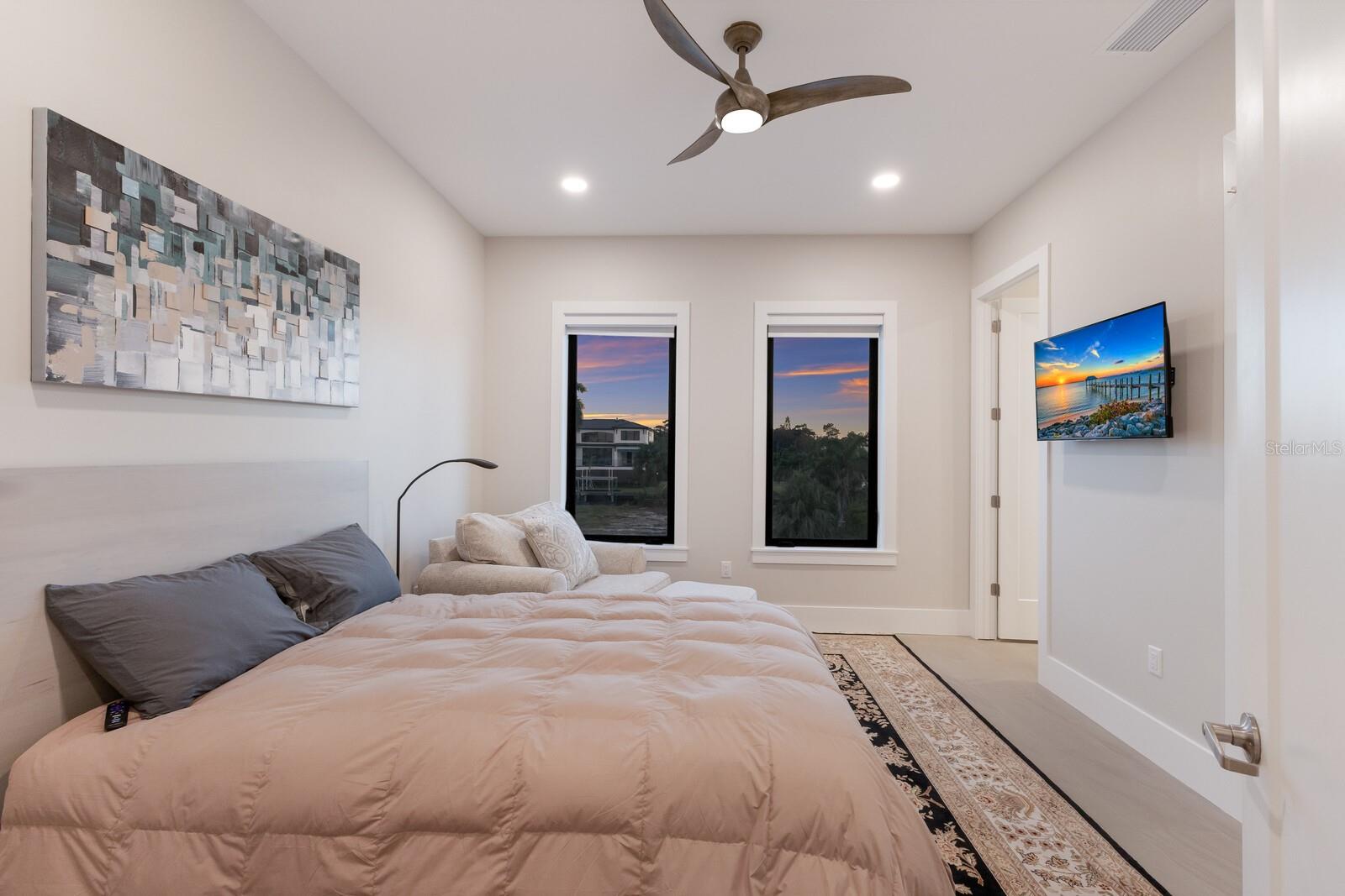 Longboat Key, Florida, 34228, United States, 3 Bedrooms Bedrooms, ,4 BathroomsBathrooms,Residential,Active,1987209