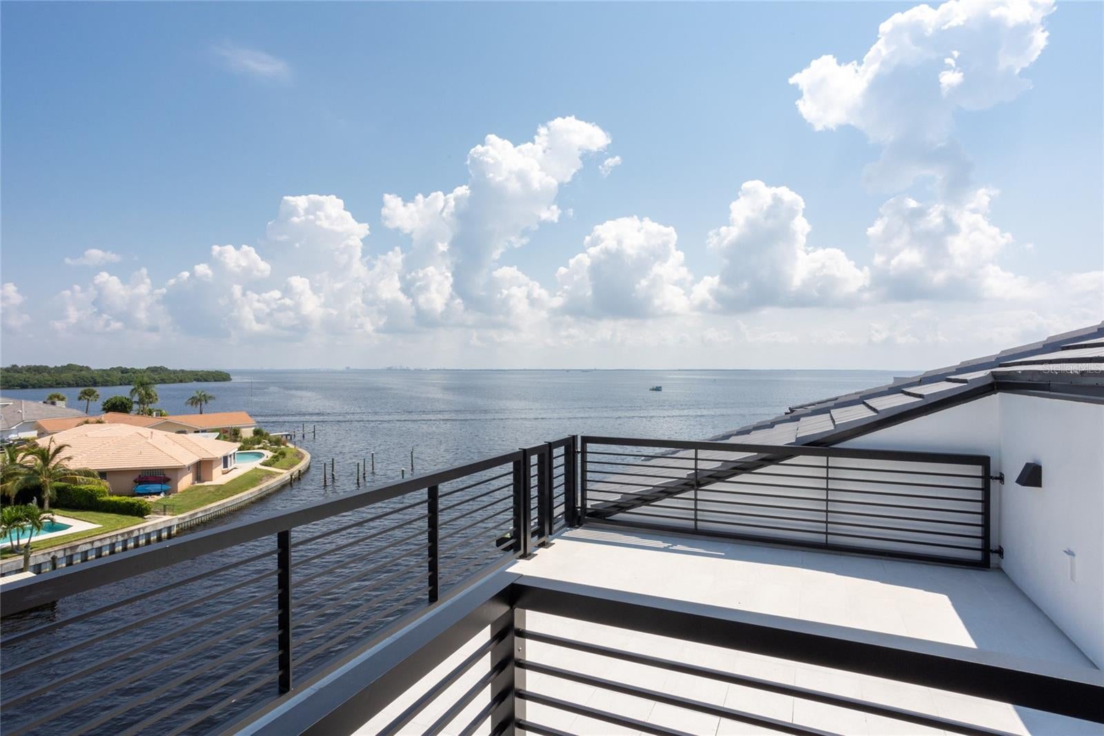 St Petersburg, Florida, 33703, United States, 5 Bedrooms Bedrooms, ,6 BathroomsBathrooms,Residential,Active,1703441