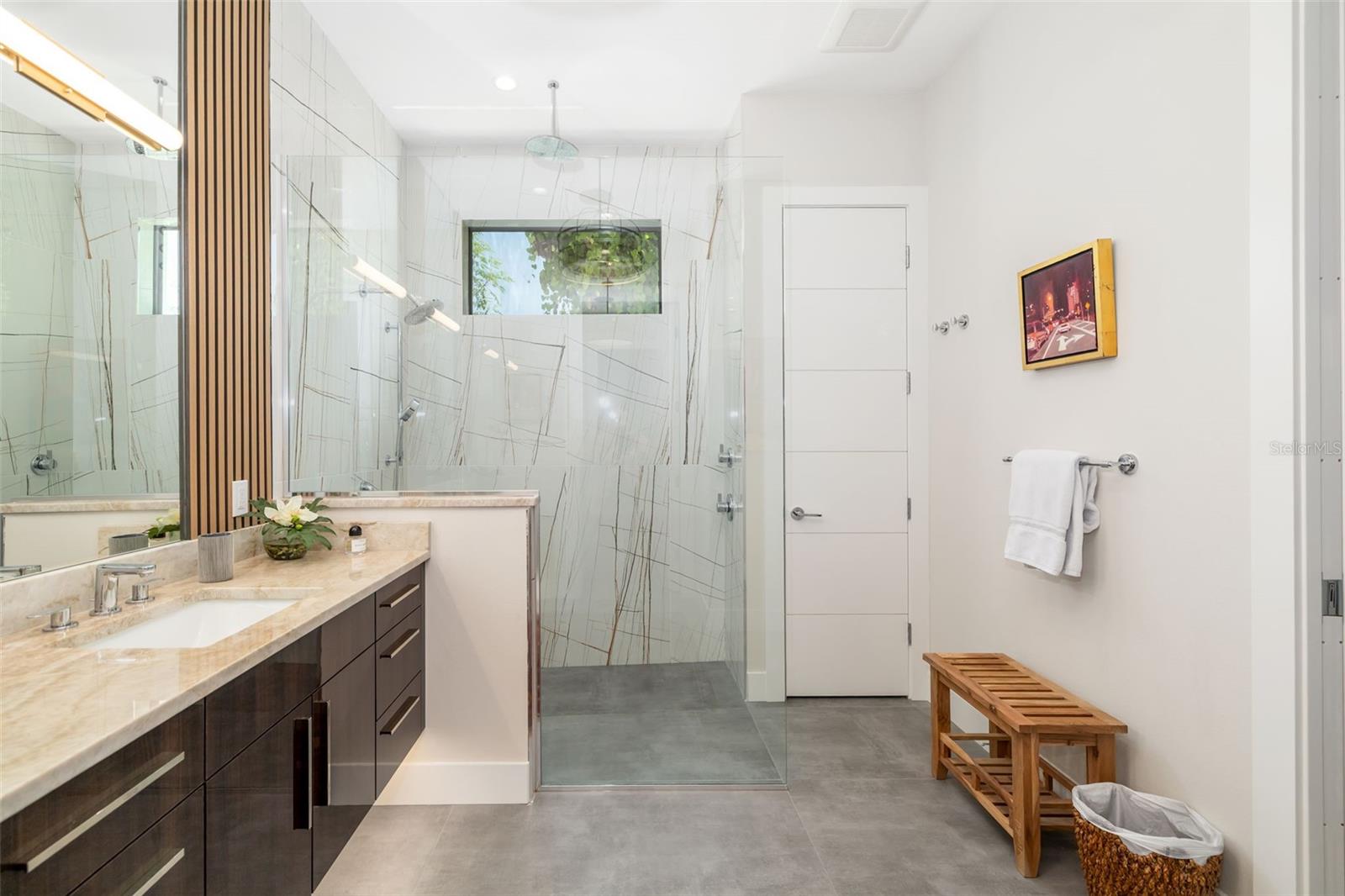 Sarasota, Florida, 34231, United States, 4 Bedrooms Bedrooms, ,5 BathroomsBathrooms,Residential,Active,1773507