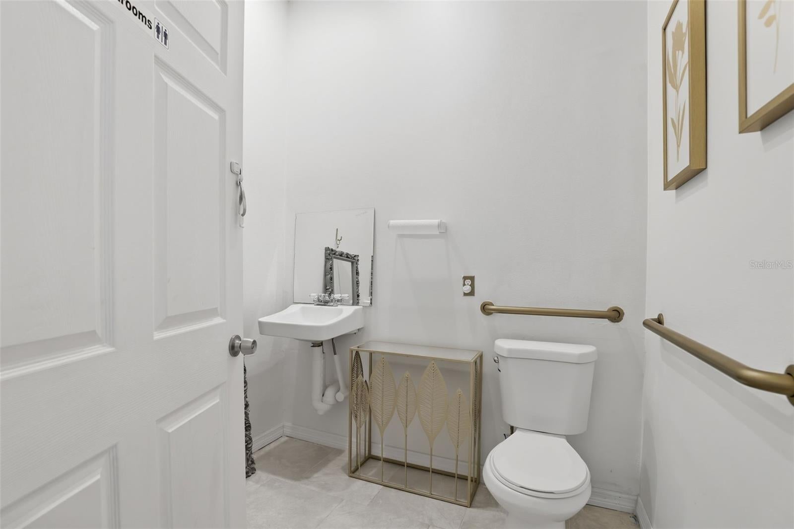 Orlando, Florida, 32809, United States, 3 Bedrooms Bedrooms, ,3 BathroomsBathrooms,Residential,Active,1954426