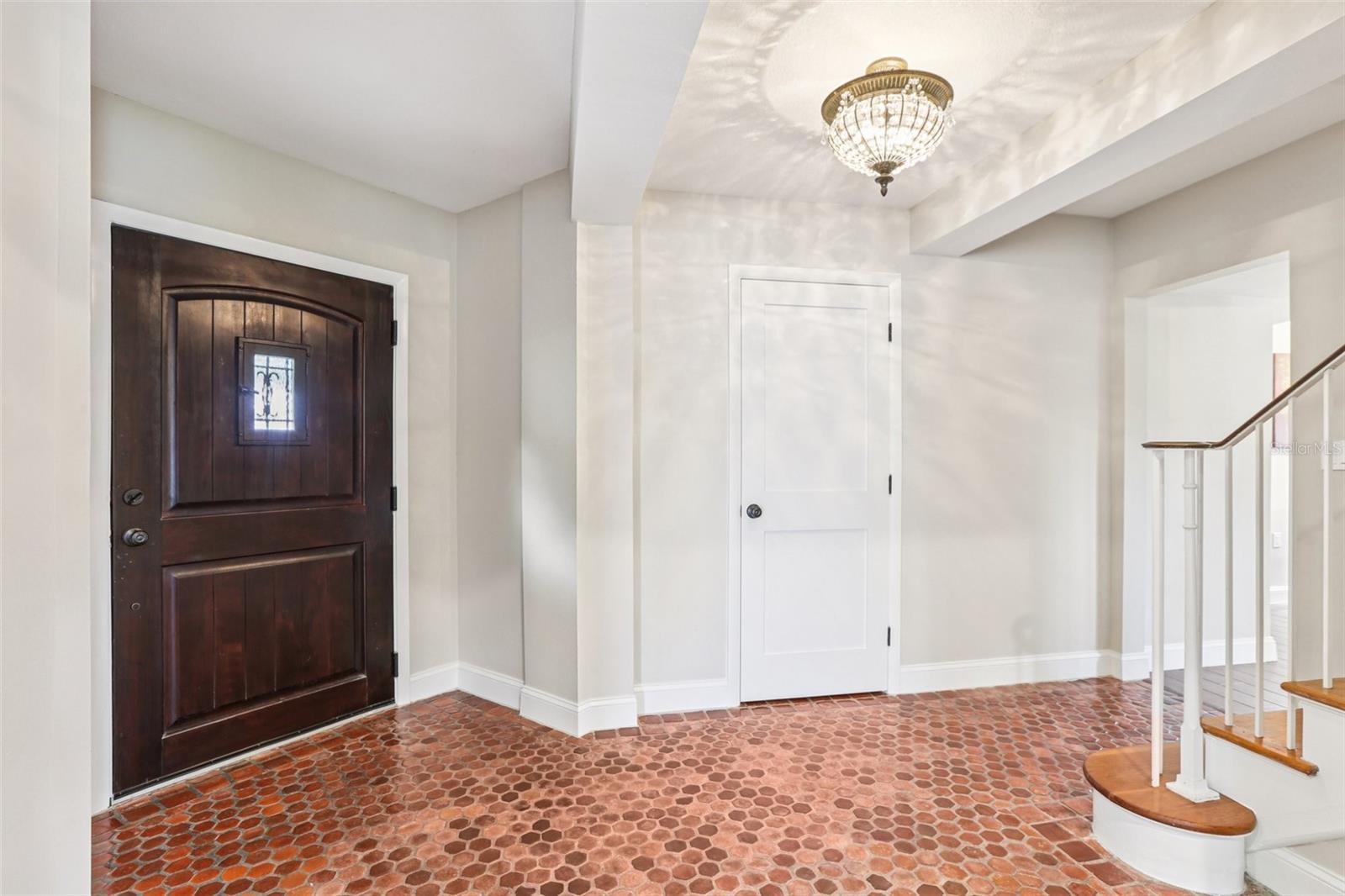 St Petersburg, Florida, 33705, United States, 4 Bedrooms Bedrooms, ,4 BathroomsBathrooms,Residential,Active,1927682