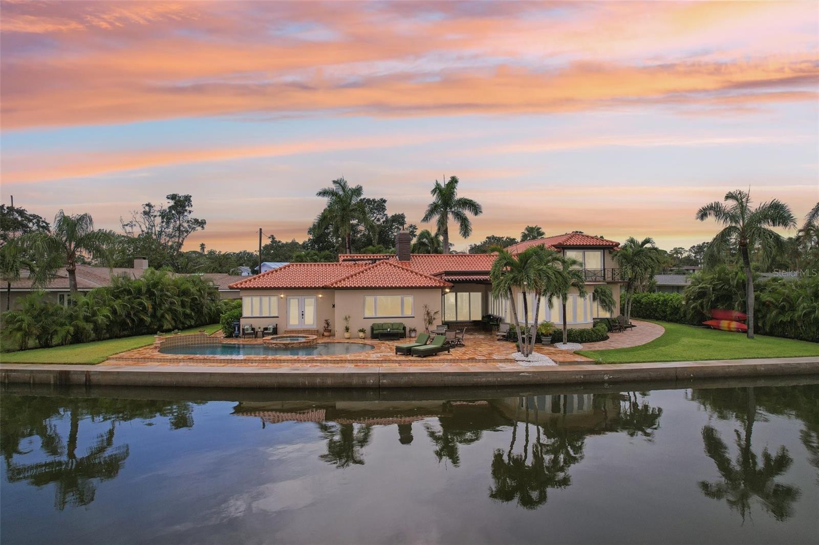 St Petersburg, Florida, 33705, United States, 4 Bedrooms Bedrooms, ,4 BathroomsBathrooms,Residential,Active,1927682