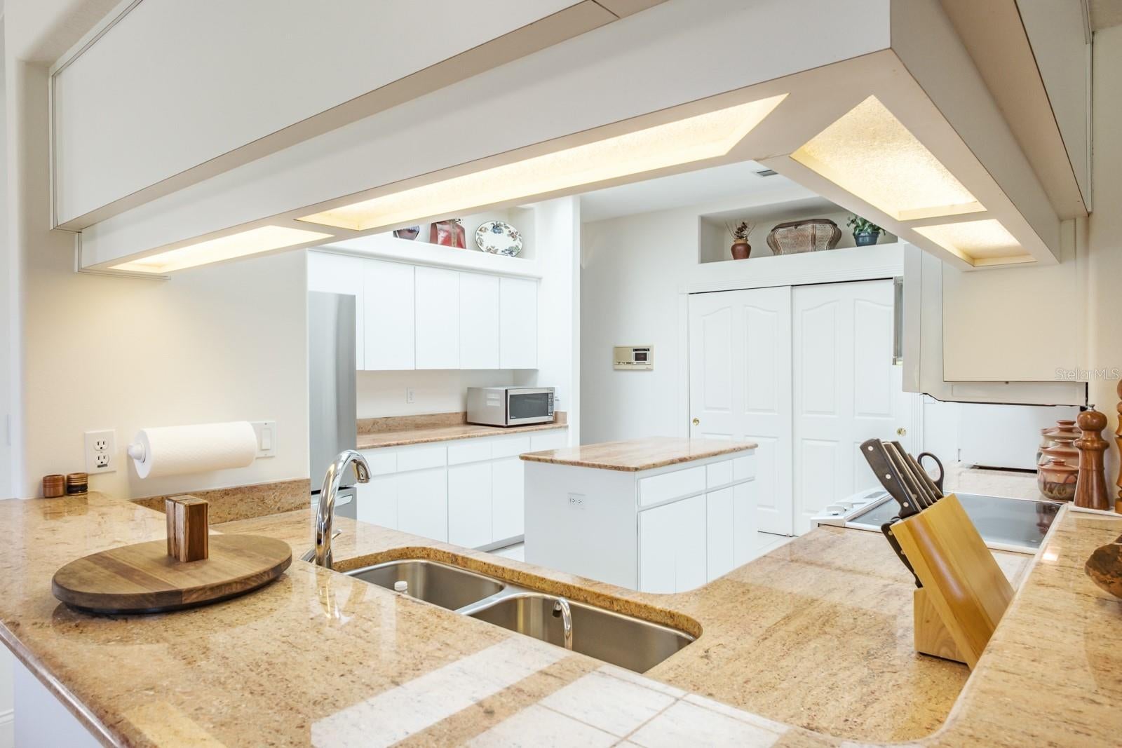 Tarpon Springs, Florida, 34688, United States, 4 Bedrooms Bedrooms, ,4 BathroomsBathrooms,Residential,Active,1841287