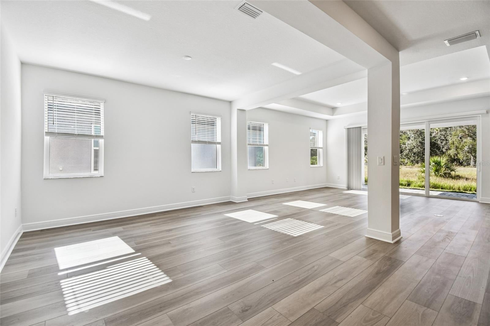 Parrish, Florida, 34219, United States, 4 Bedrooms Bedrooms, ,4 BathroomsBathrooms,Residential,Active,2007045