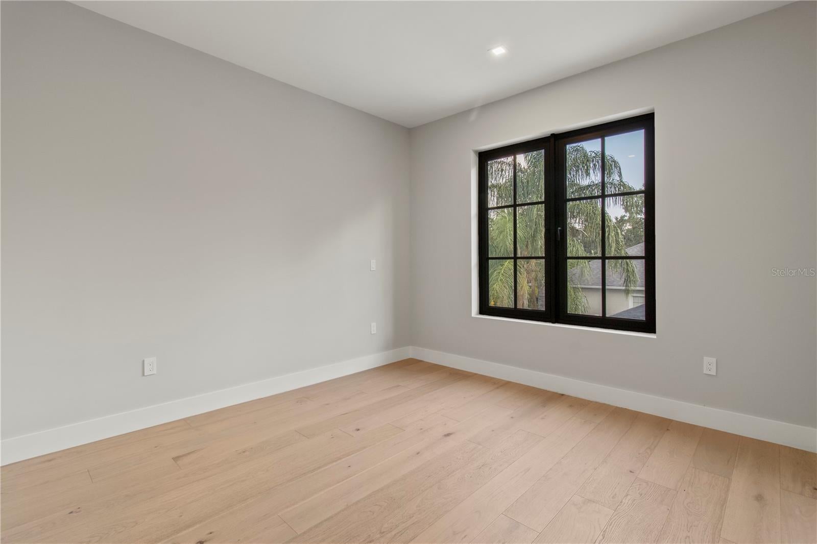 Orlando, Florida, 32804, United States, 5 Bedrooms Bedrooms, ,5 BathroomsBathrooms,Residential,Active,1905097